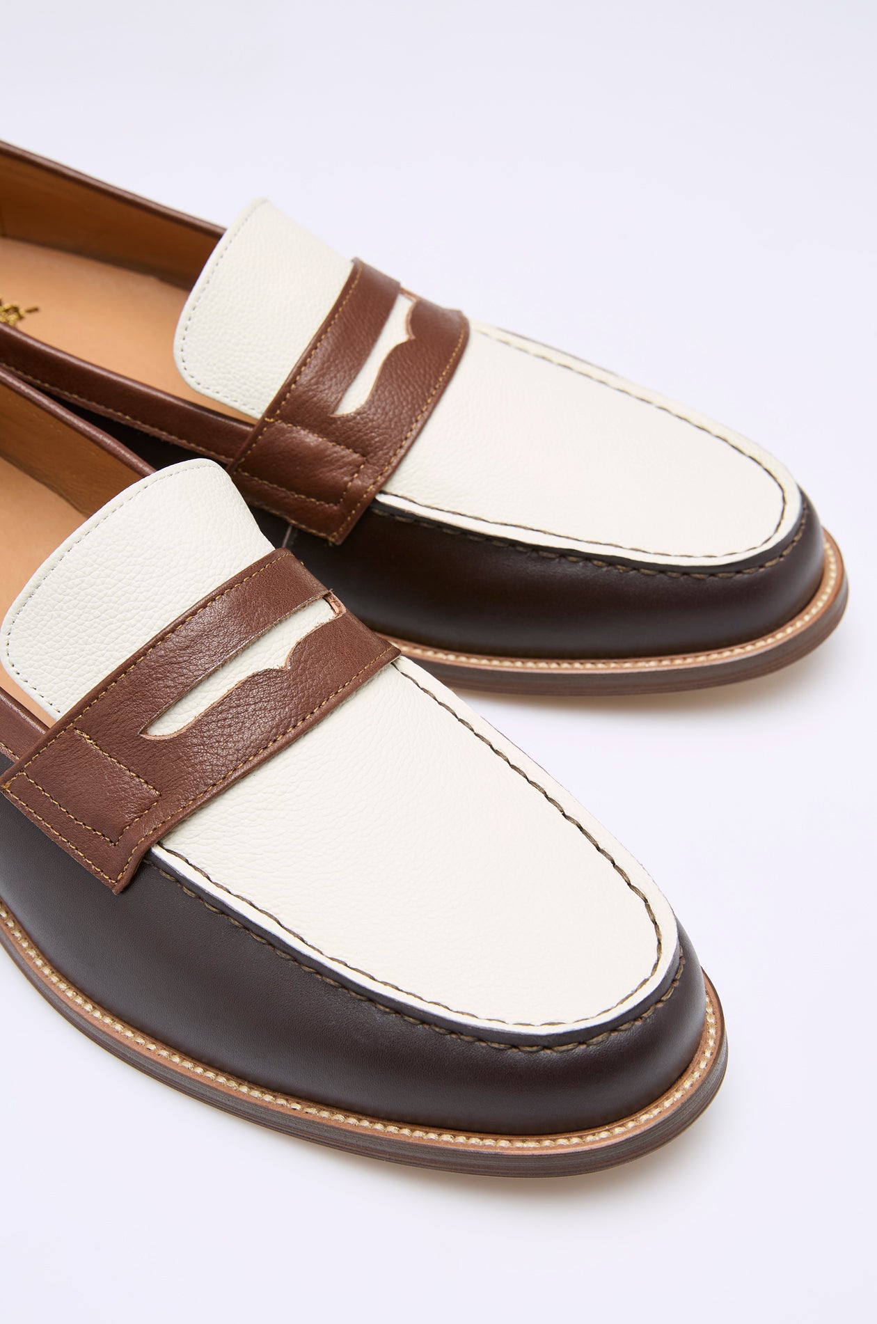 FULL GRAIN LEATHER SLIP-ON SHOES