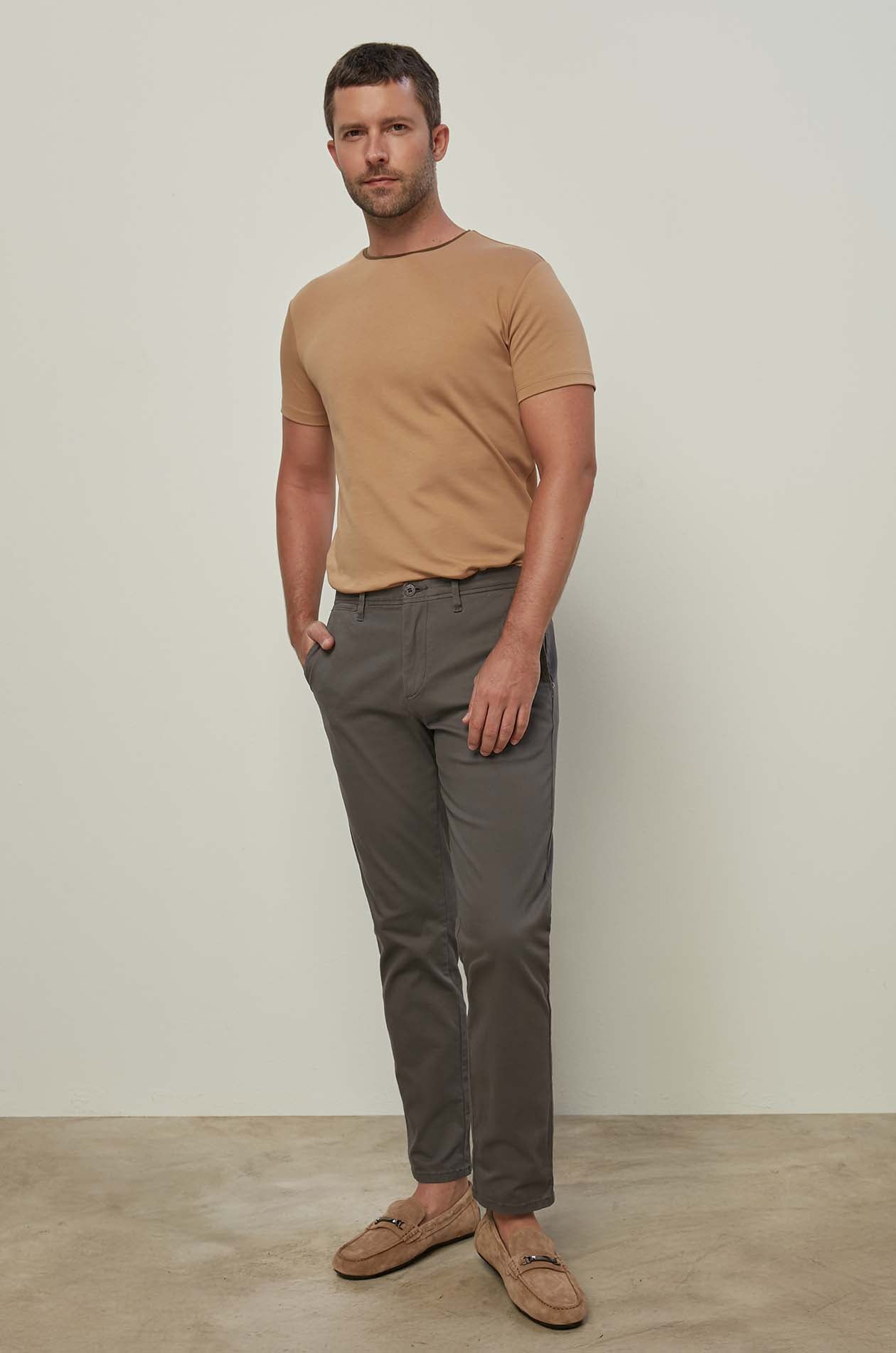 CLASSIC CHINO PANTS