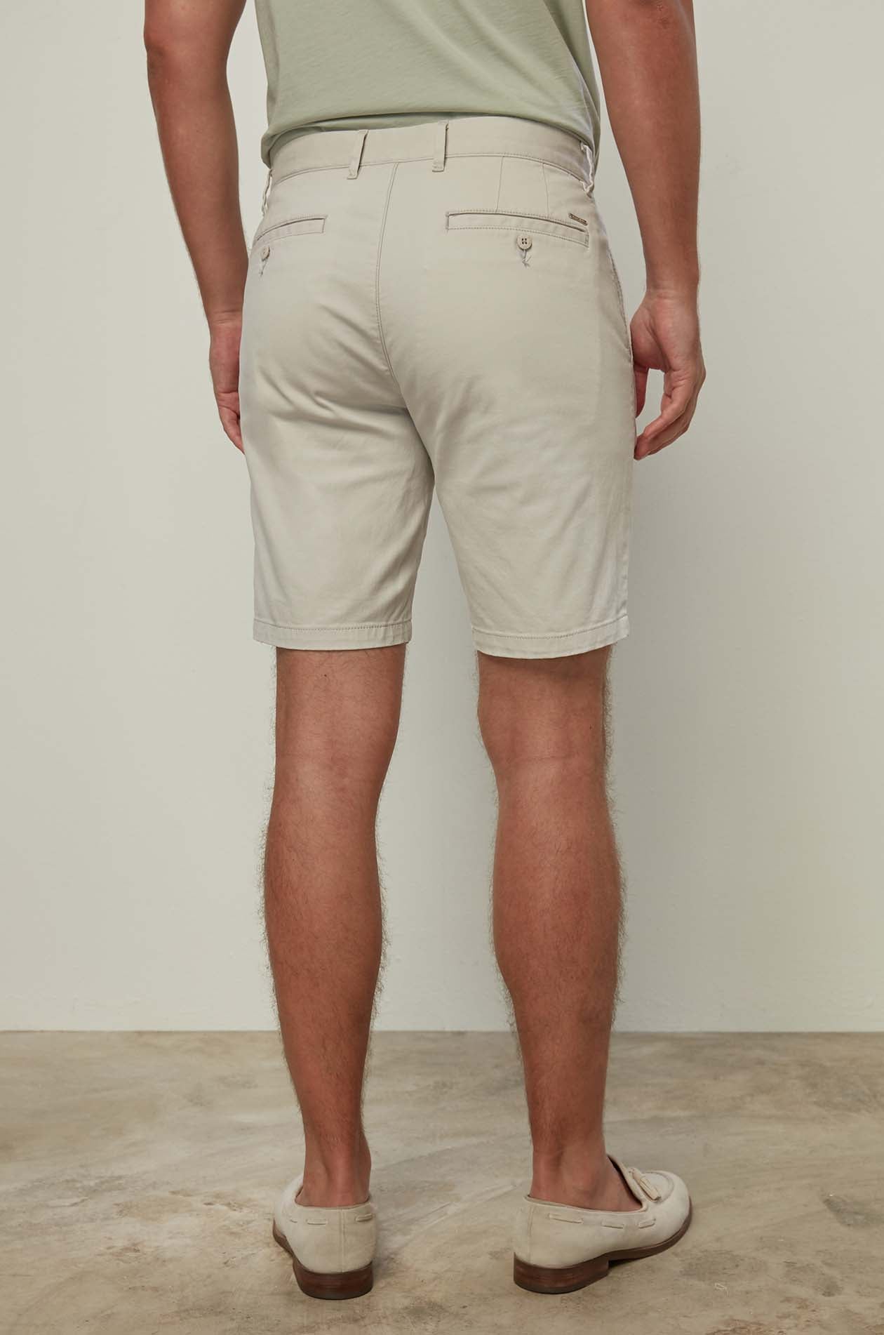 9 INCH CHINO SHORTS