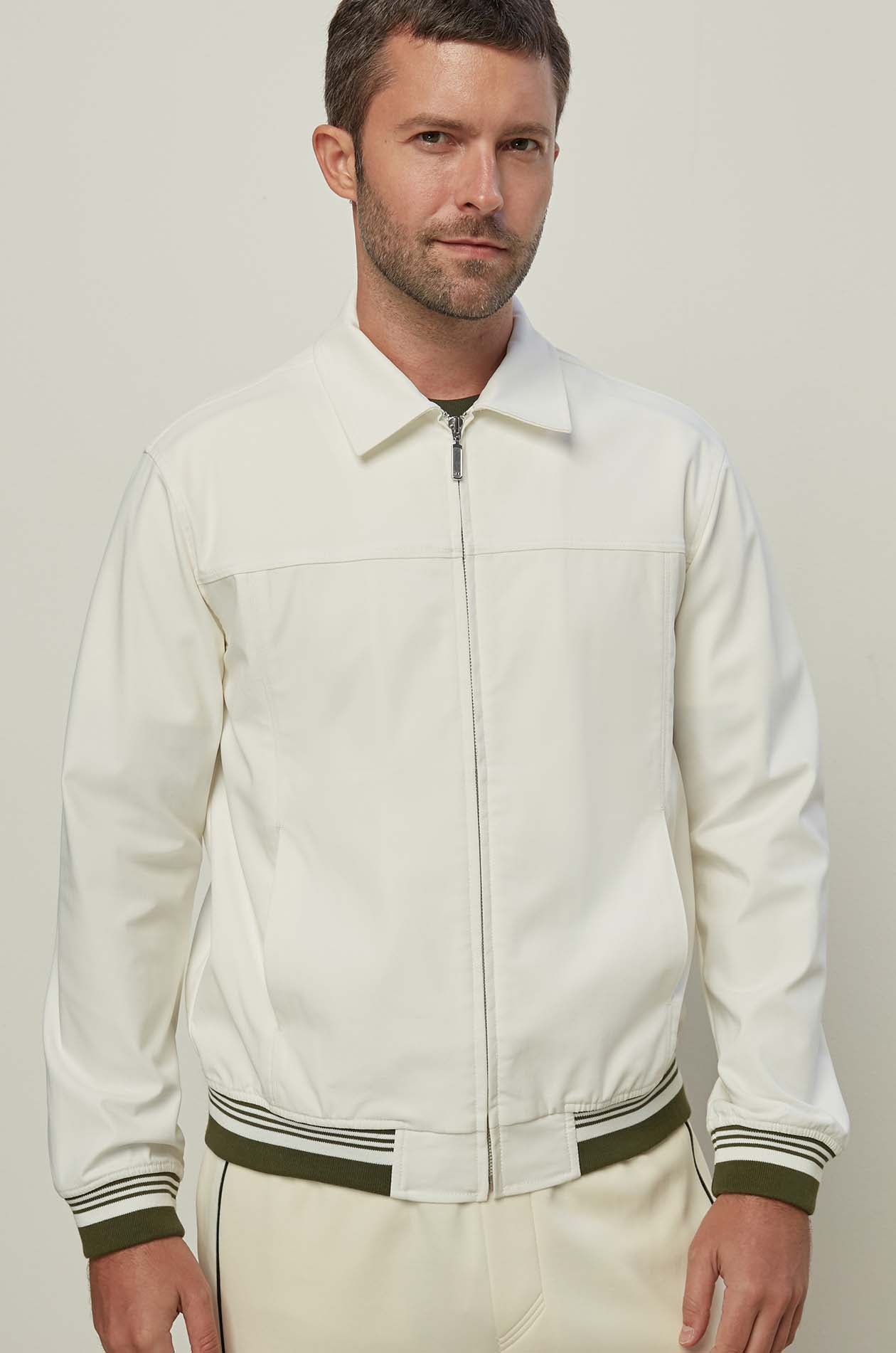 STRIPED TRIM ZIPPER JACKET