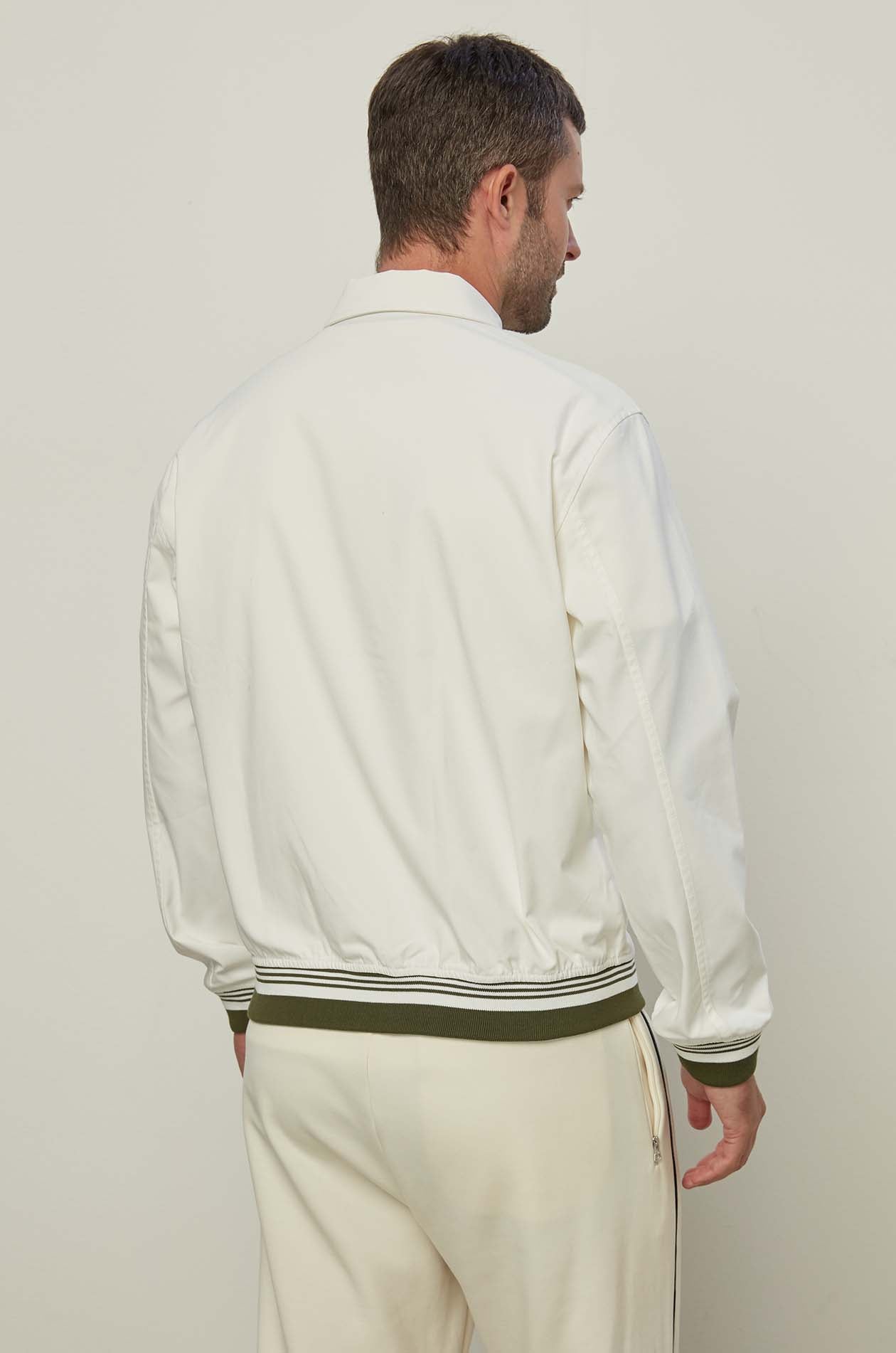 STRIPED TRIM ZIPPER JACKET