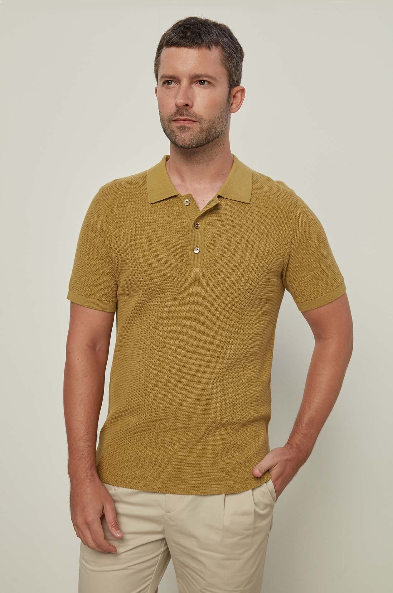 TEXTURED KNITTED POLO