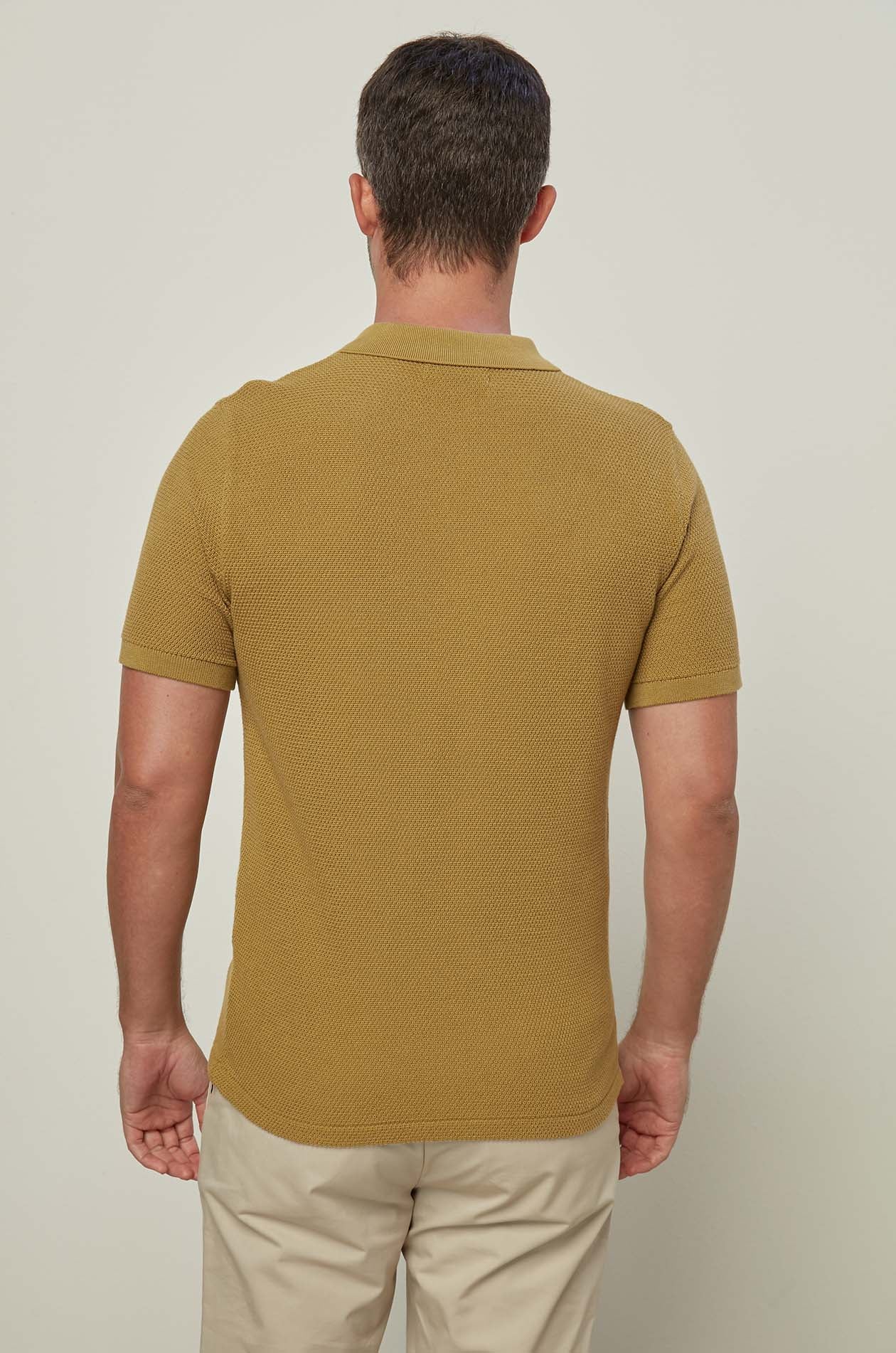 TEXTURED KNITTED POLO