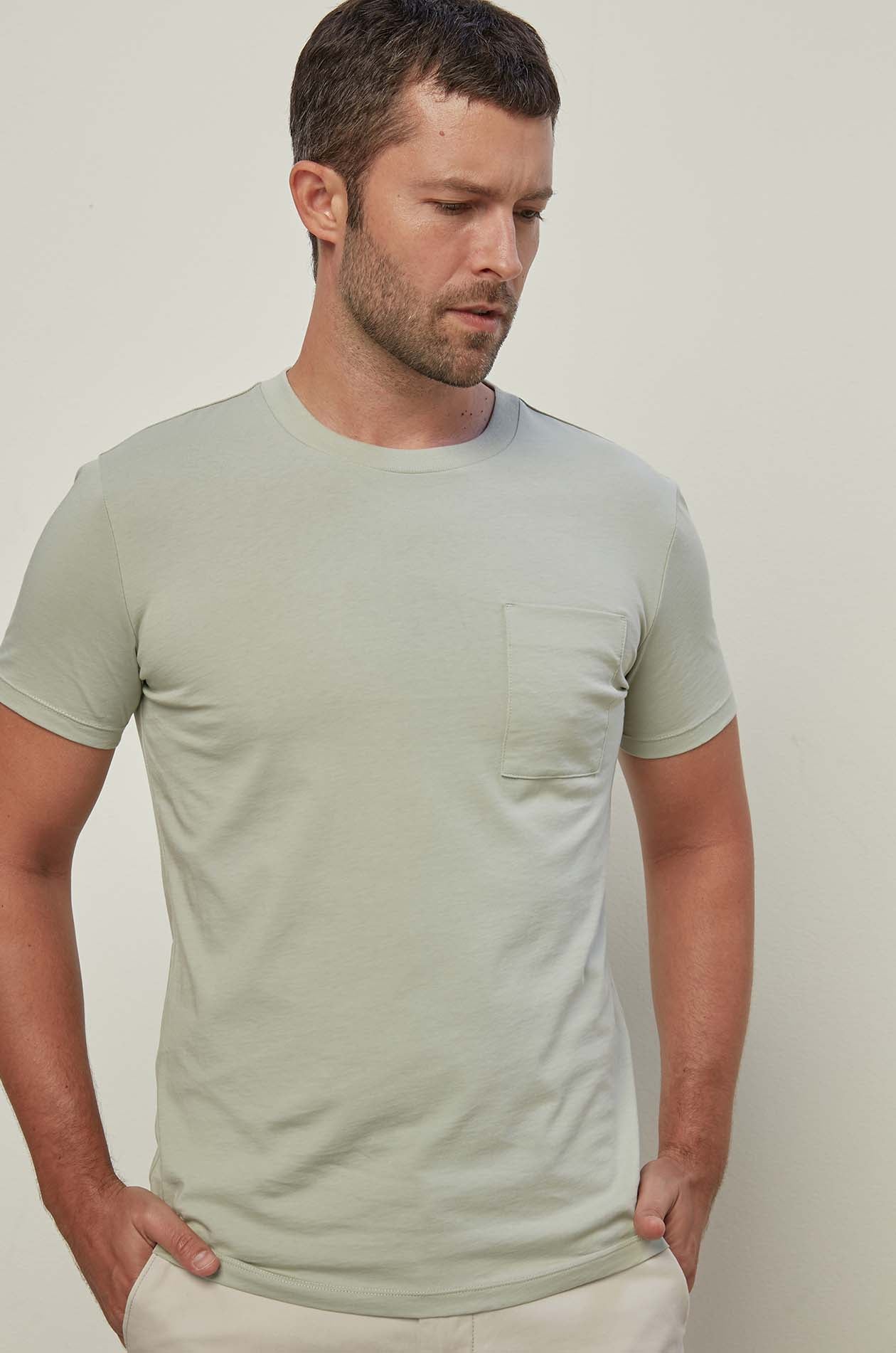 ROUND NECK TEE WITH POCKET