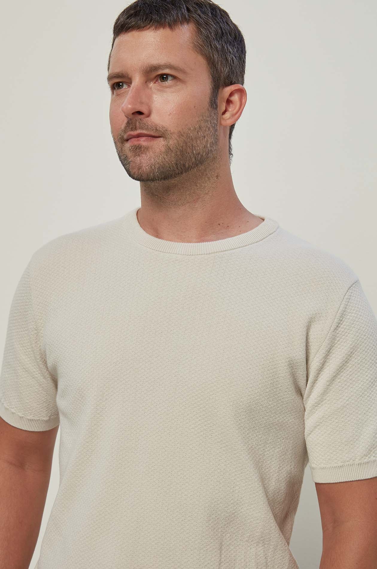 LUXURY ROUND NECK TEE