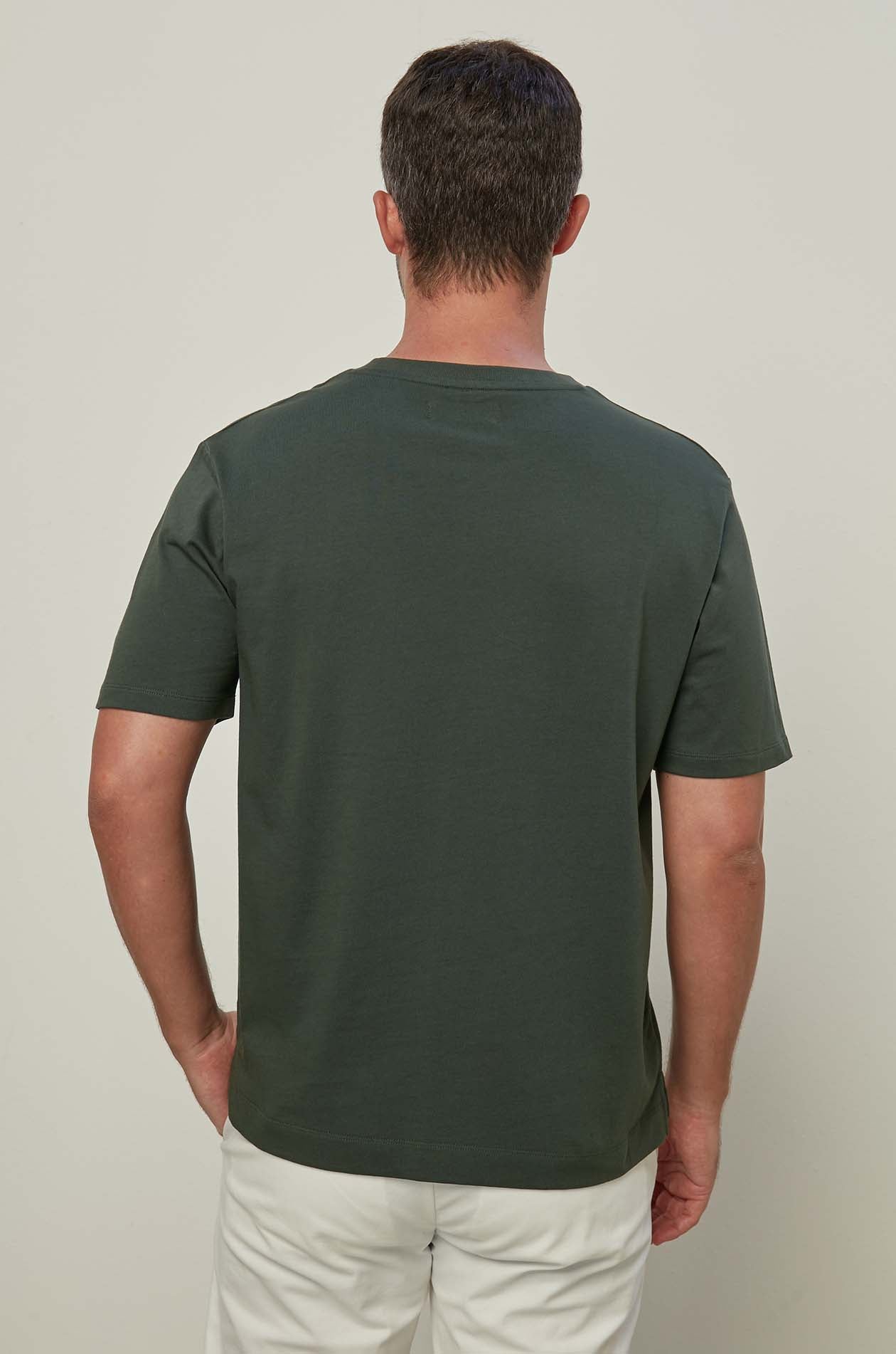 RELAXED ROUND NECK TEE