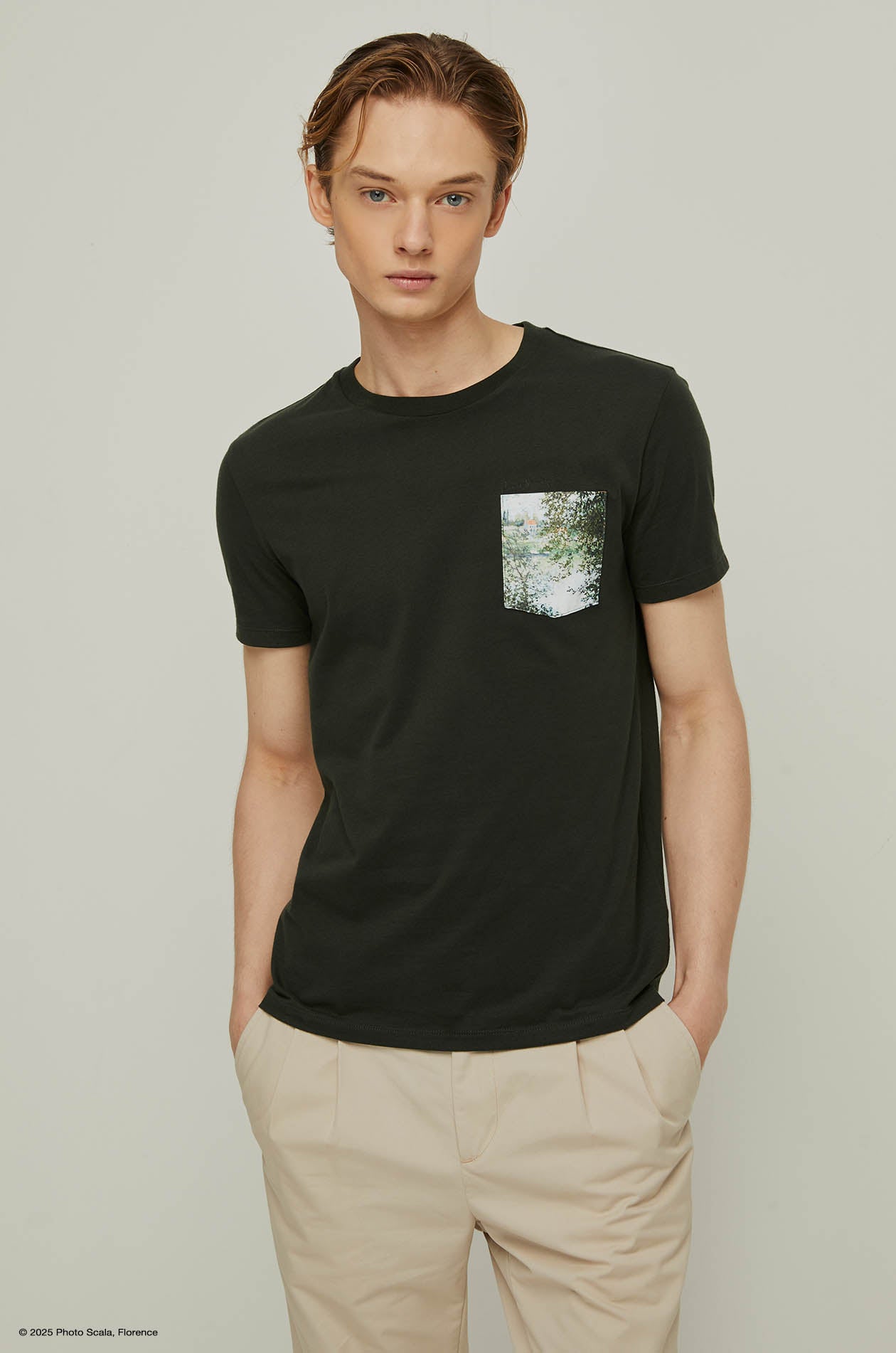 ILE DE LA GRANDE POCKET PRINTED GRAPHIC TEE
