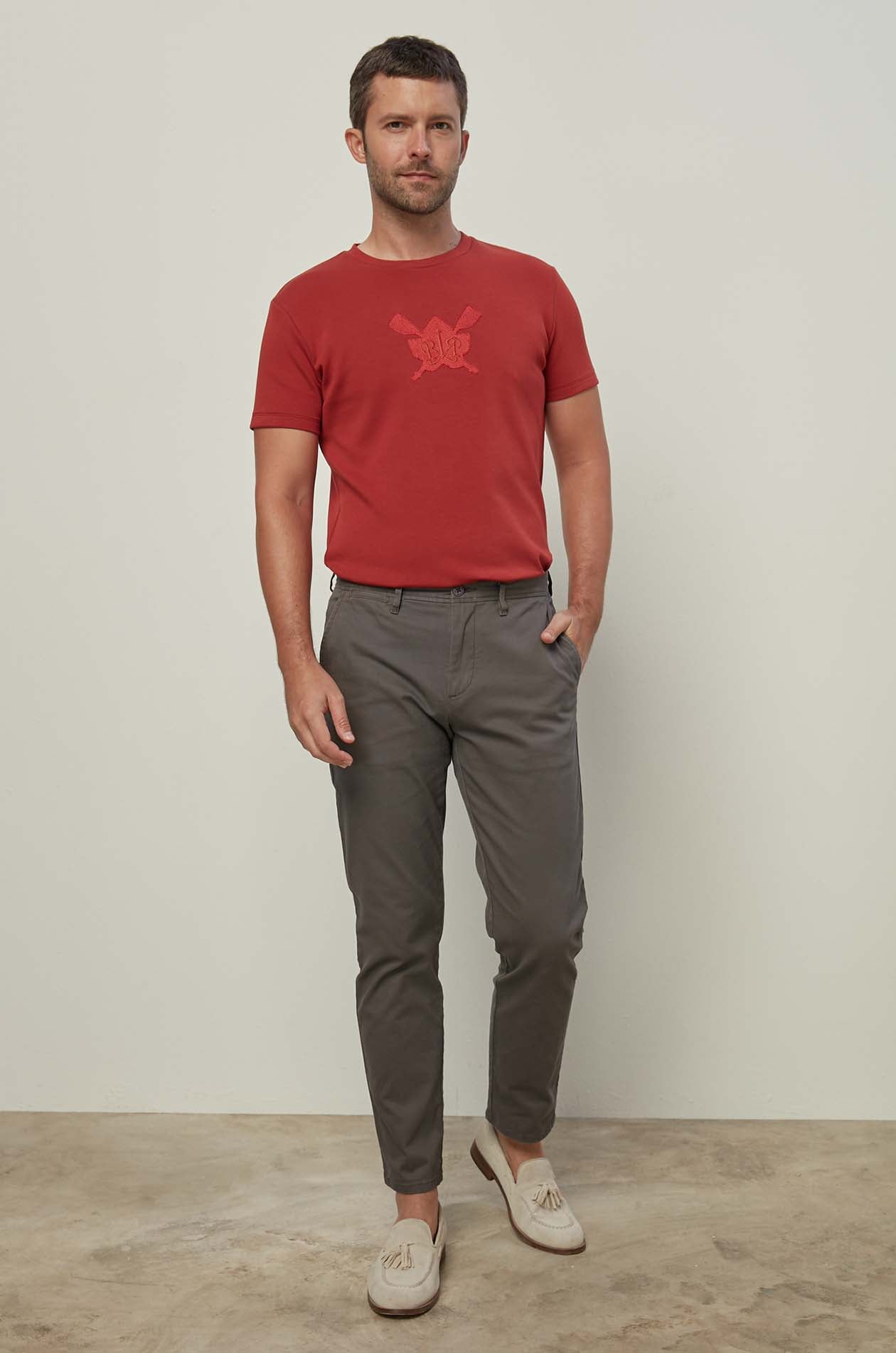 CLASSIC LOGO EMBROIDERED GRAPHIC TEE