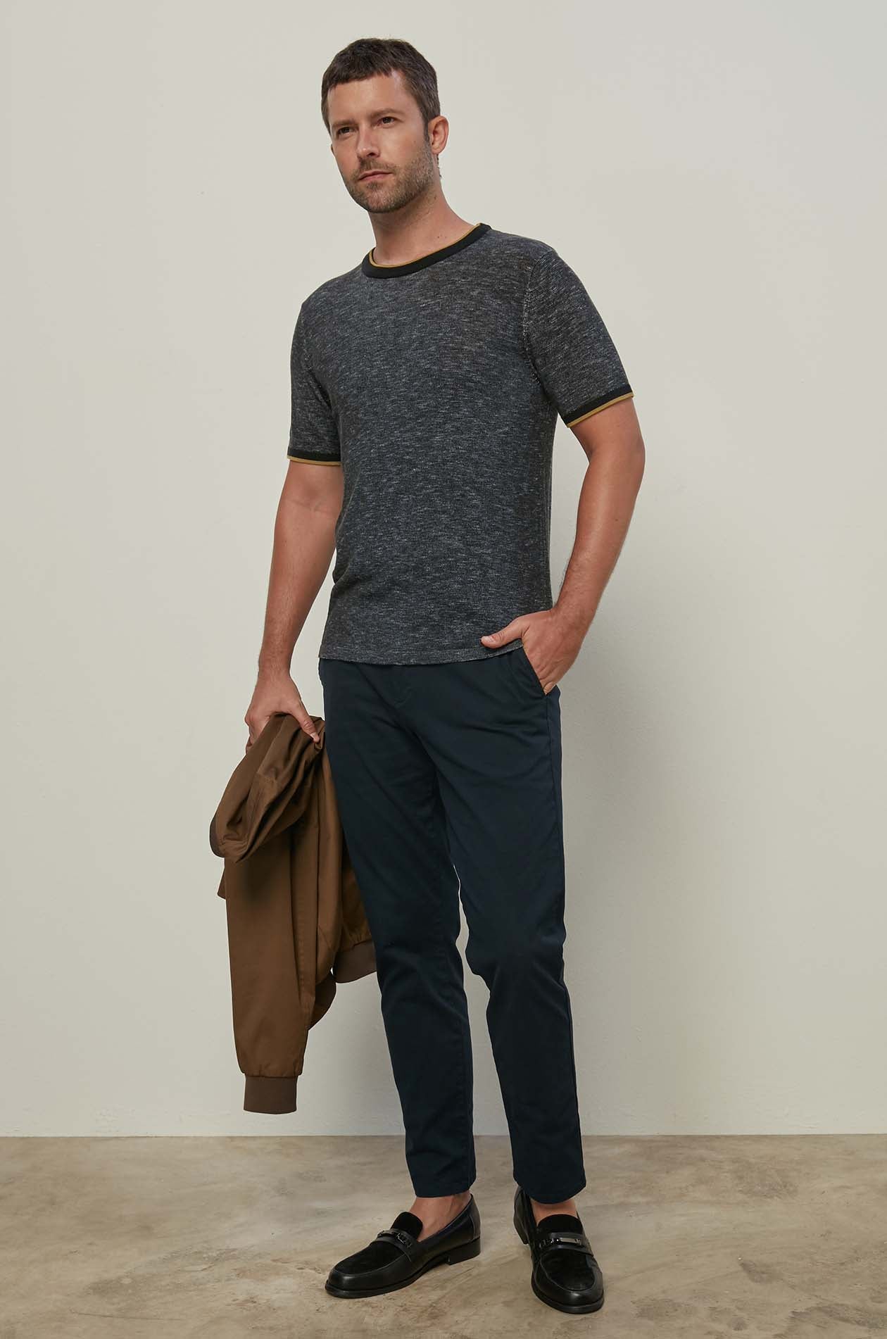 TWO COLOR THREAD KNITTED TEE