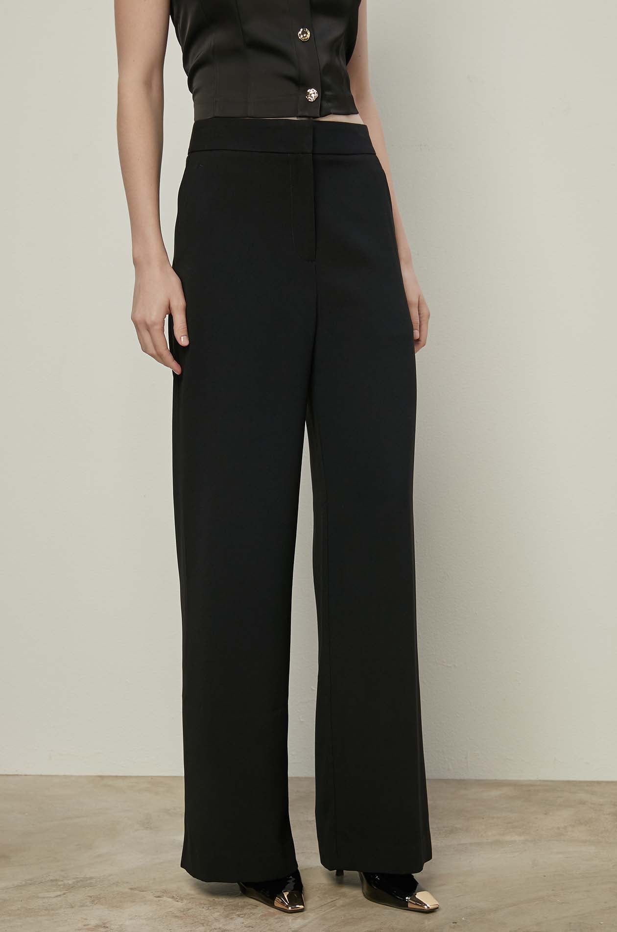 CLASSIC STRAIGHT LEG PANTS
