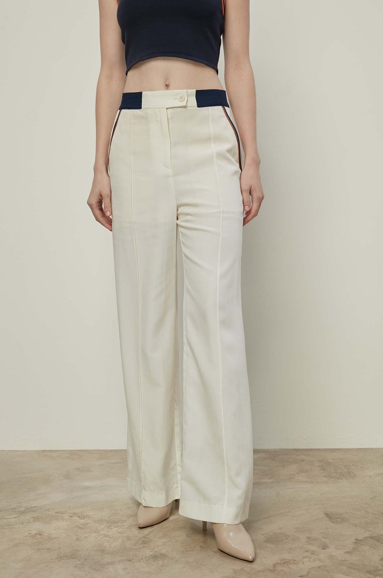 CONTRAST PANEL STRAIGHT PANTS