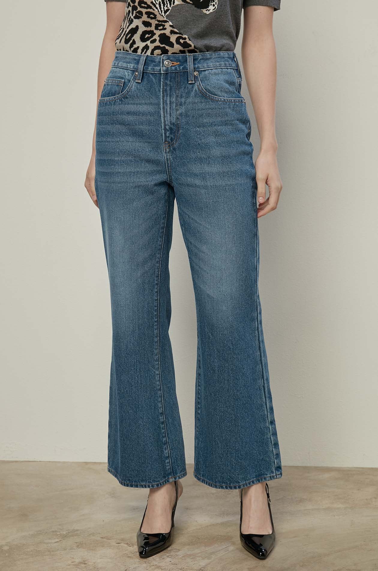 HIGH-RISE FLARE JEANS