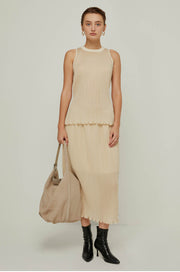 SLEEVELESS PLEATED BLOUSE