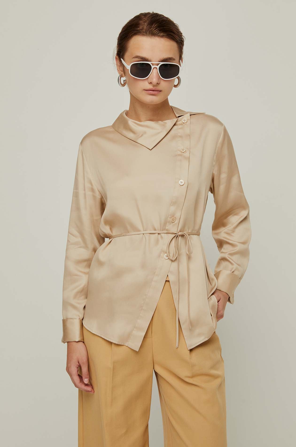 ASYMMETRIC LONG SLEEVE BLOUSE