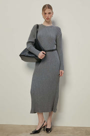 LONG SLEEVE RIBBED MAXI DRESS