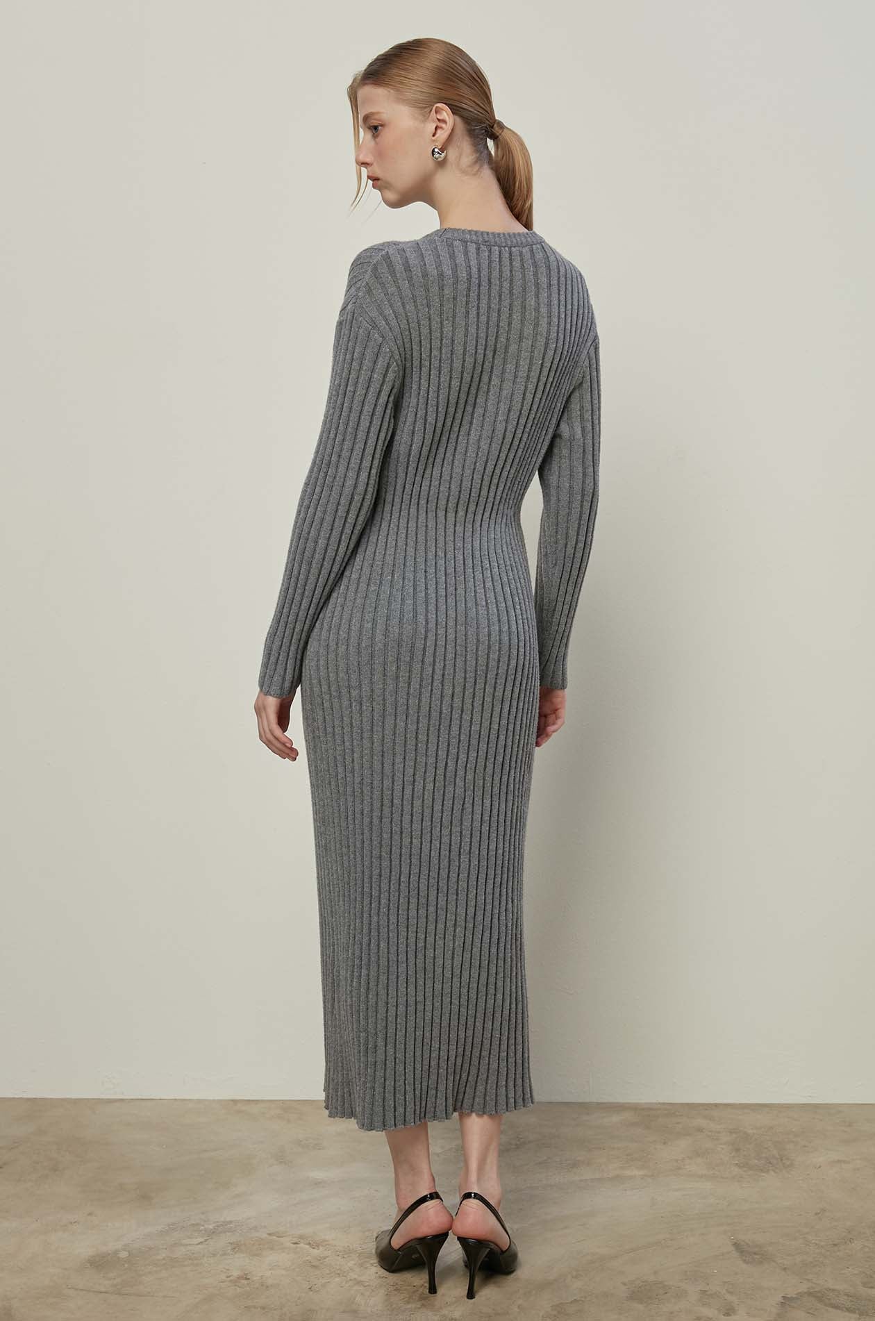 LONG SLEEVE RIBBED MAXI DRESS