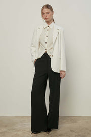 CLASSIC SINGLE-BREASTED BLAZER