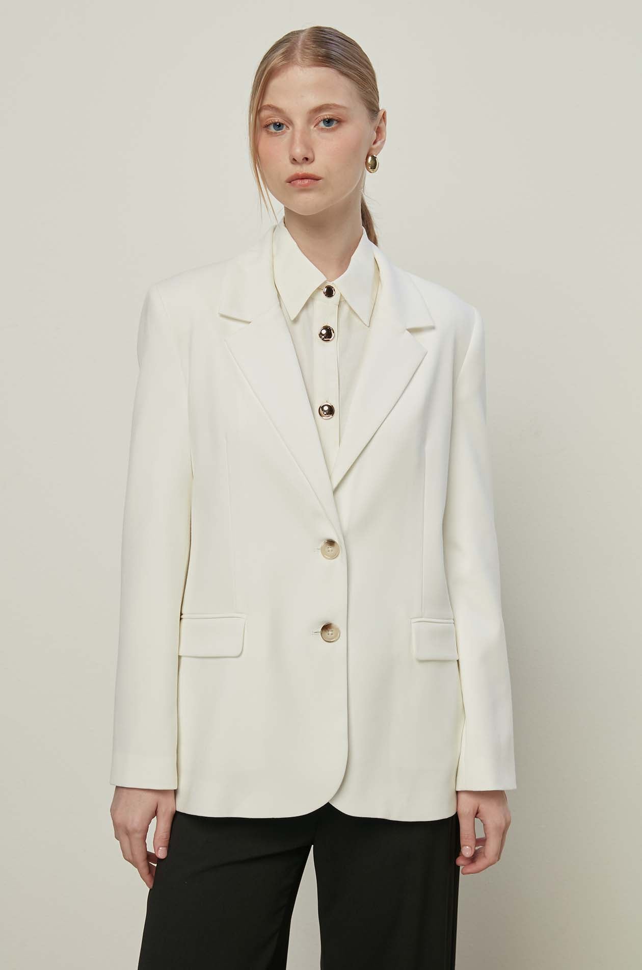 CLASSIC SINGLE-BREASTED BLAZER