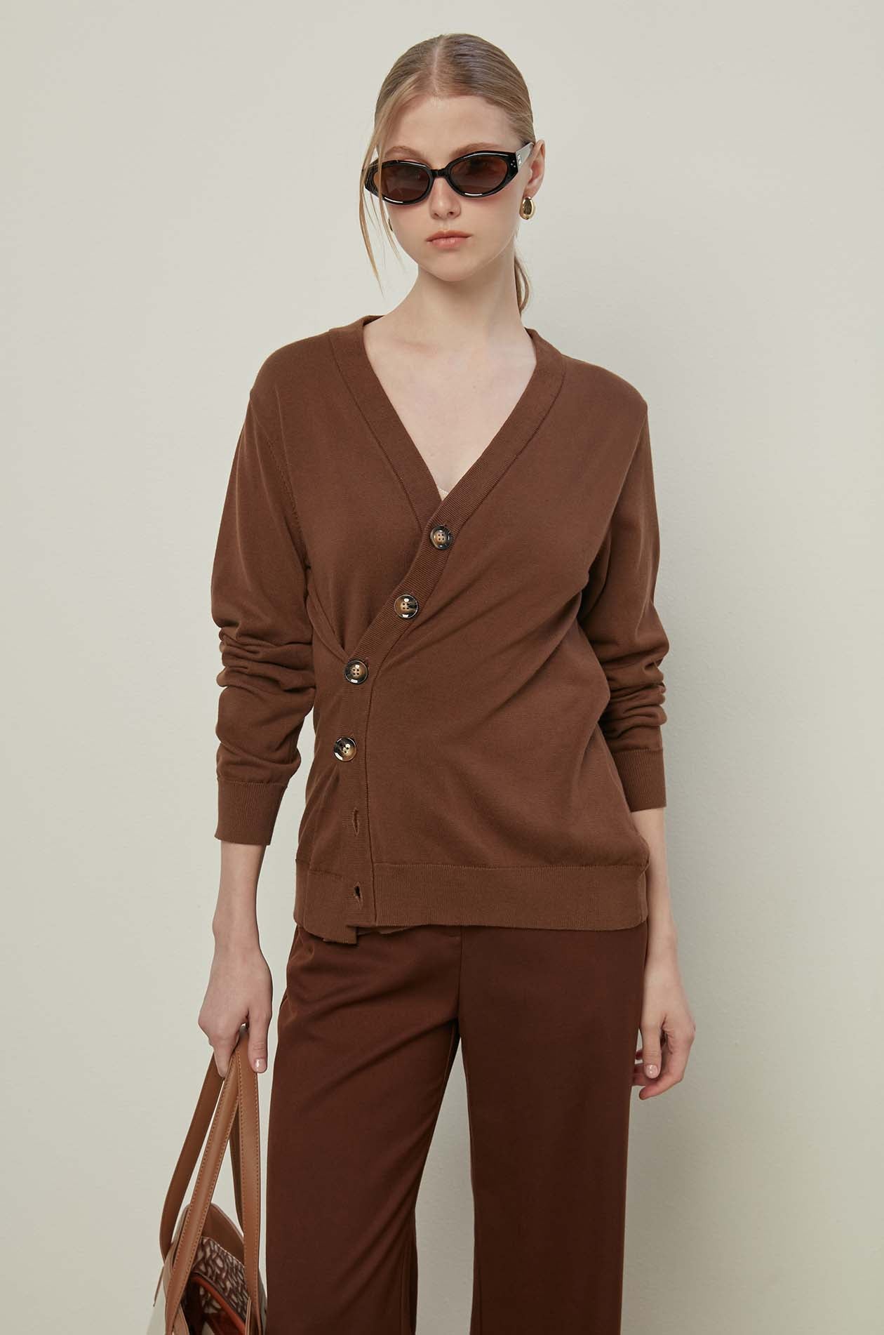 LONG SLEEVE KNITTED CARDIGAN