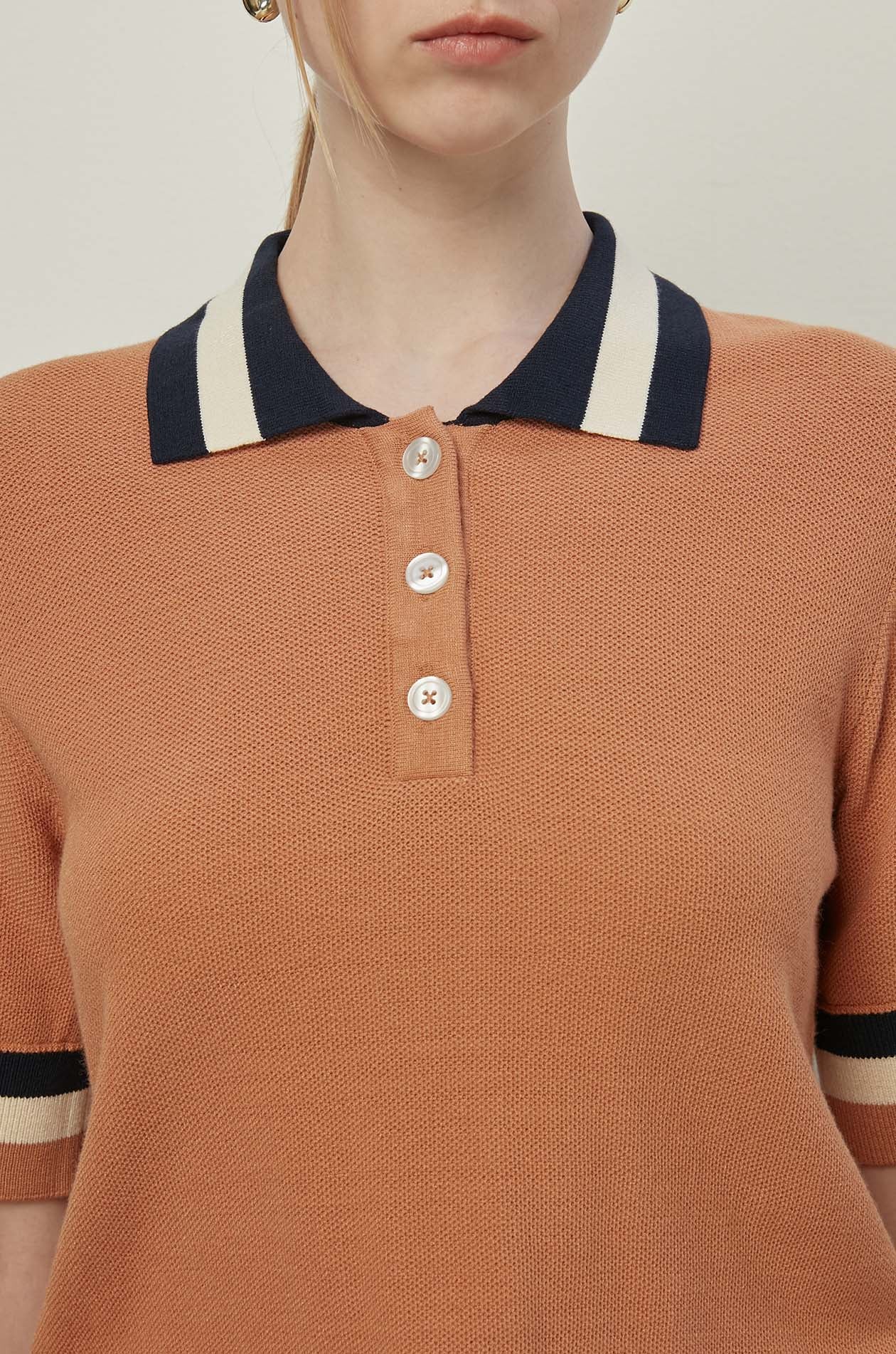 STRIPED COLLAR RIBBED KNIT POLO