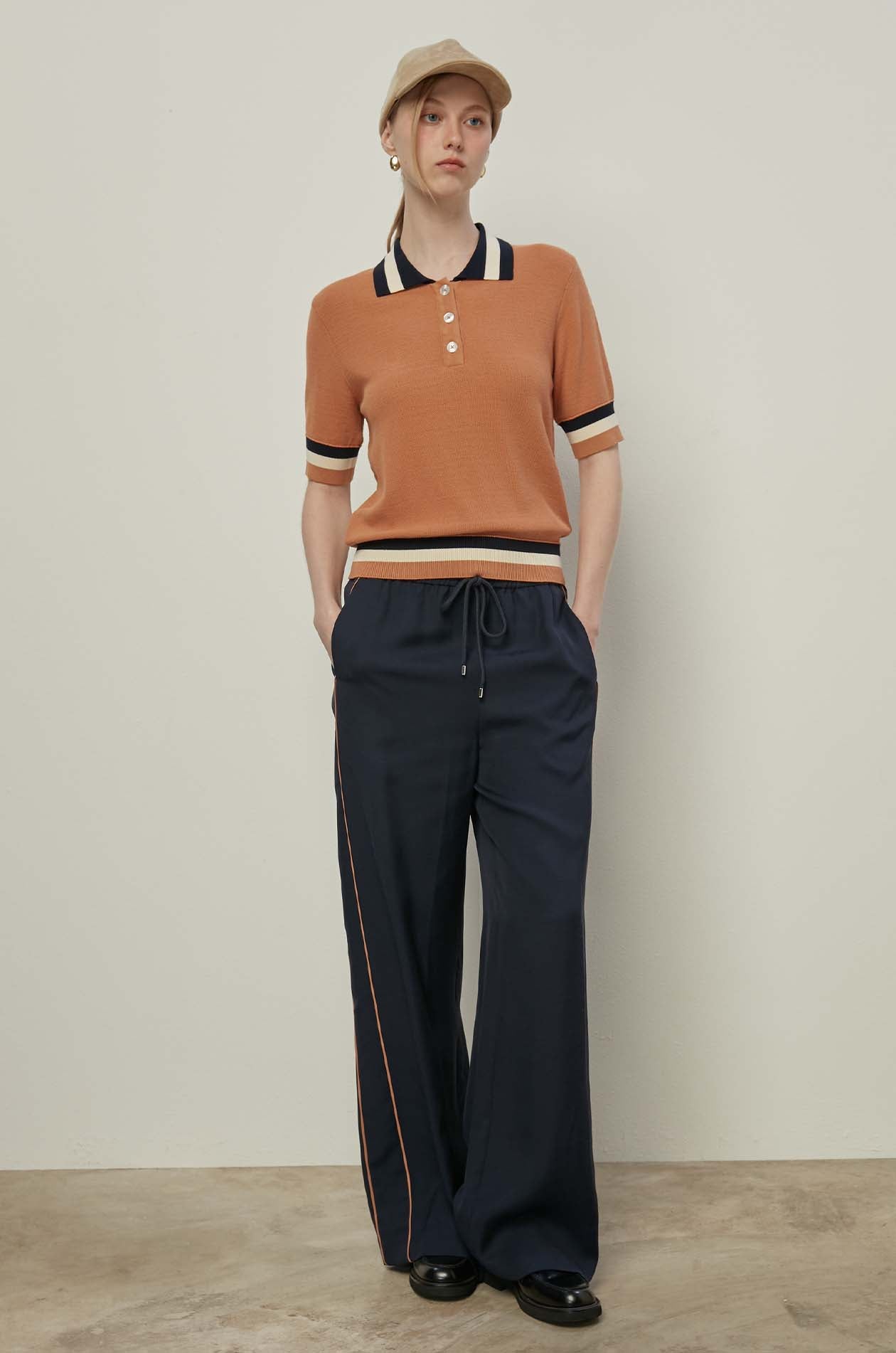 STRIPED COLLAR RIBBED KNIT POLO