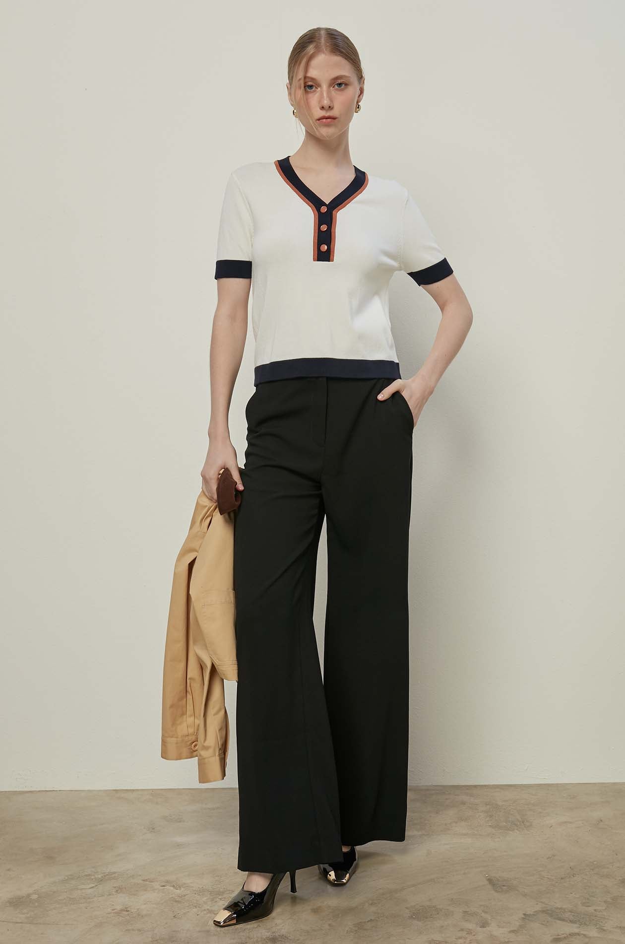 CONTRAST TRIM KNITTED TOP