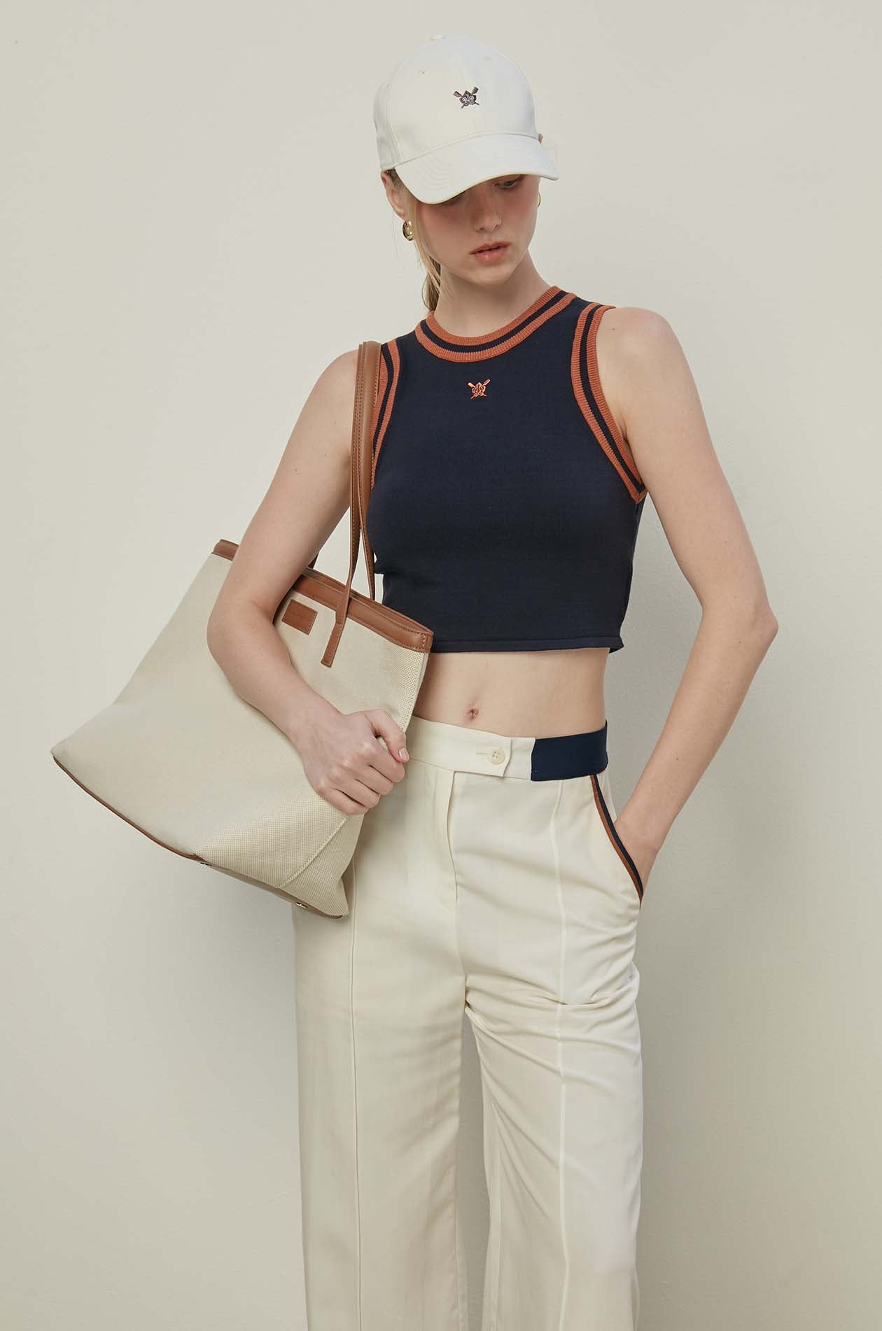 KNITTED CROPPED TOP