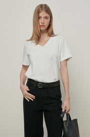 V-NECK TEE