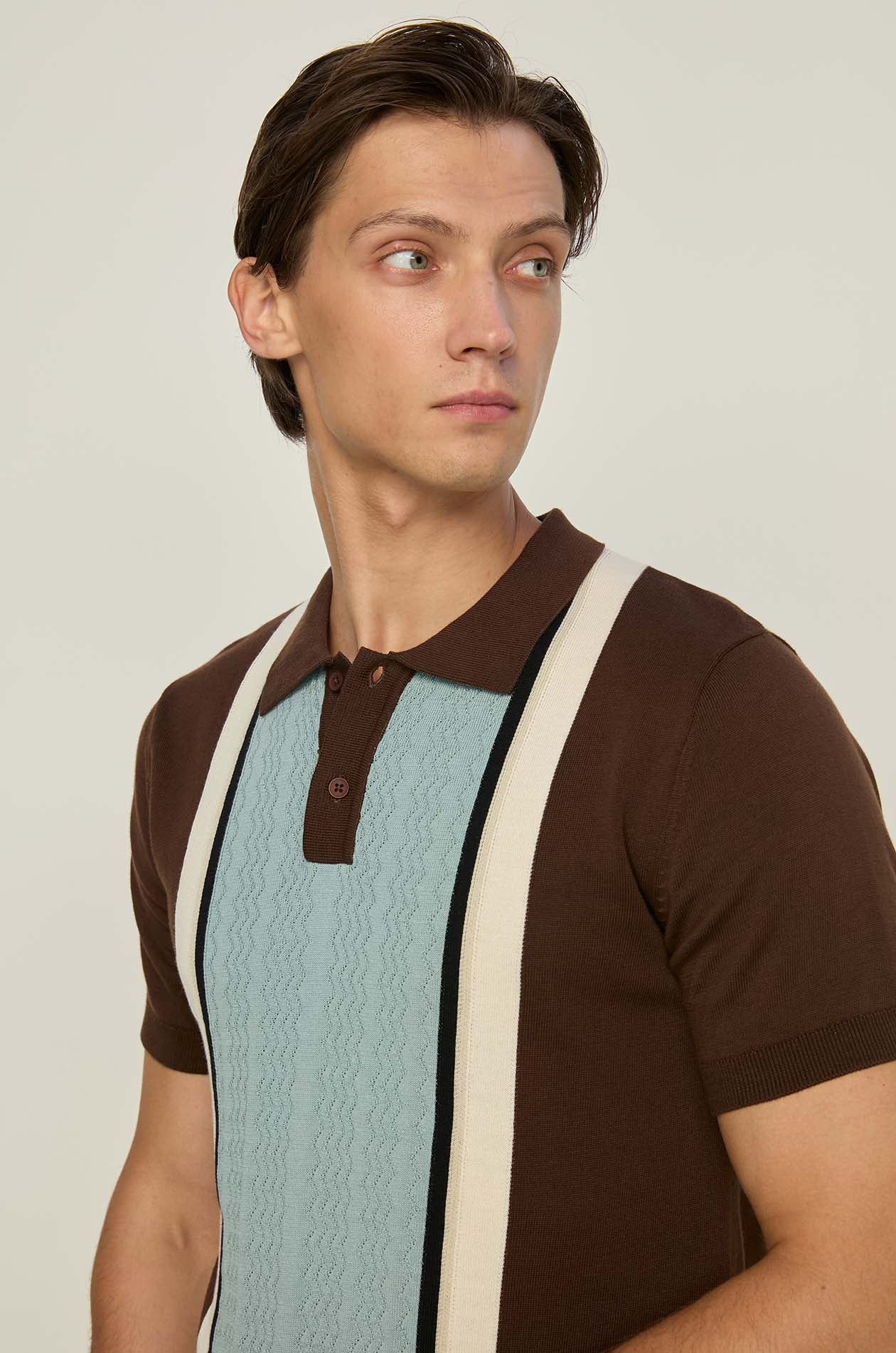 COLOR BLOCK TEXTURED KNIT POLO SHIRT