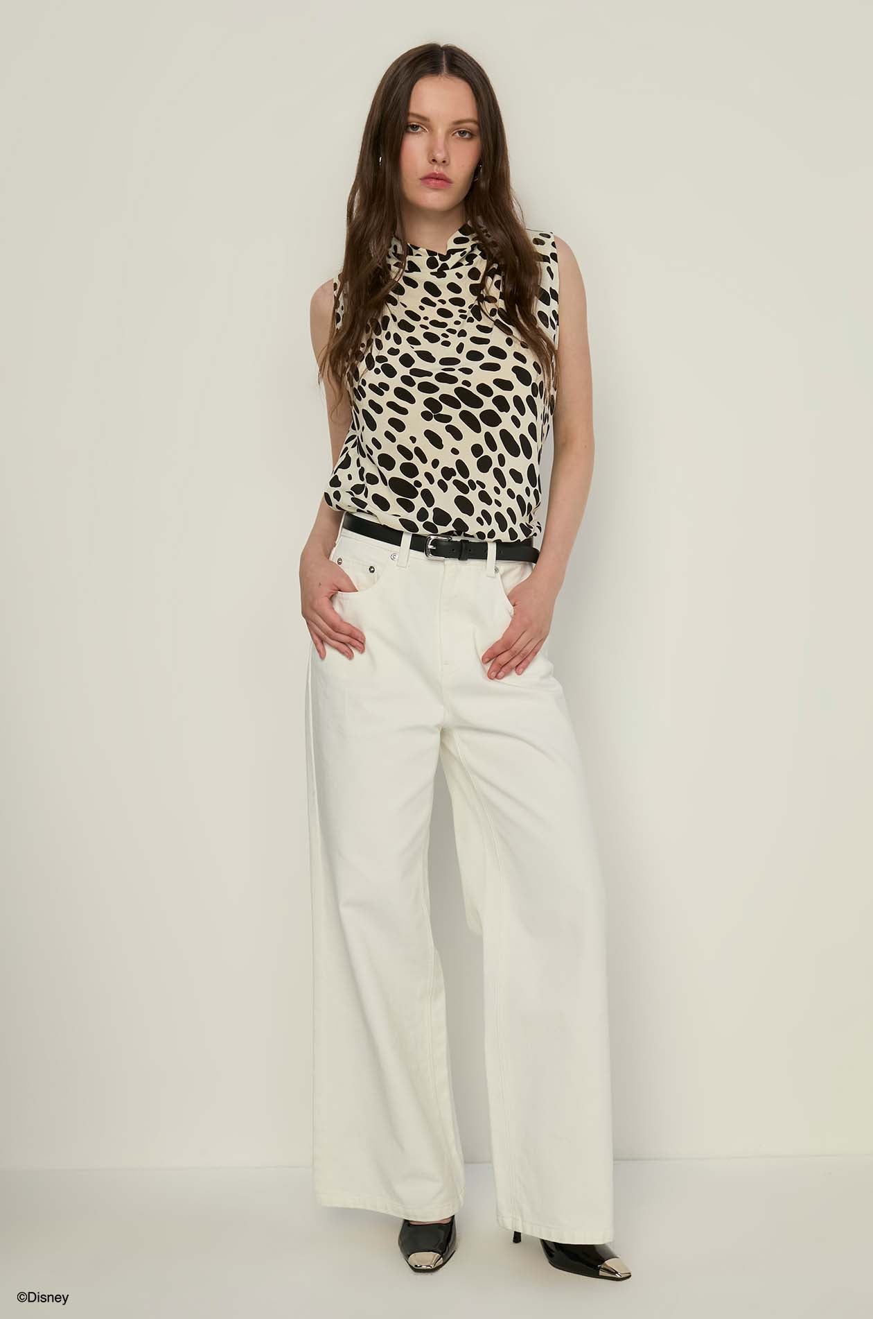 SLEEVELESS PRINTED TOP