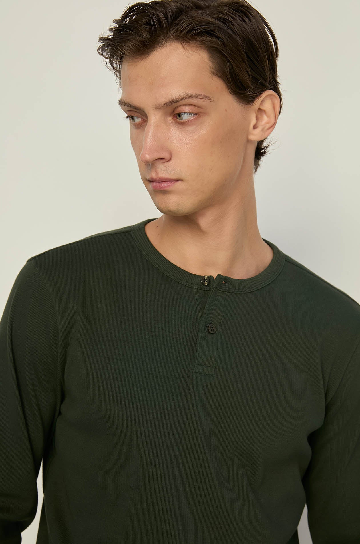 RIBBED HENLEY LONG SLEEVE TEE