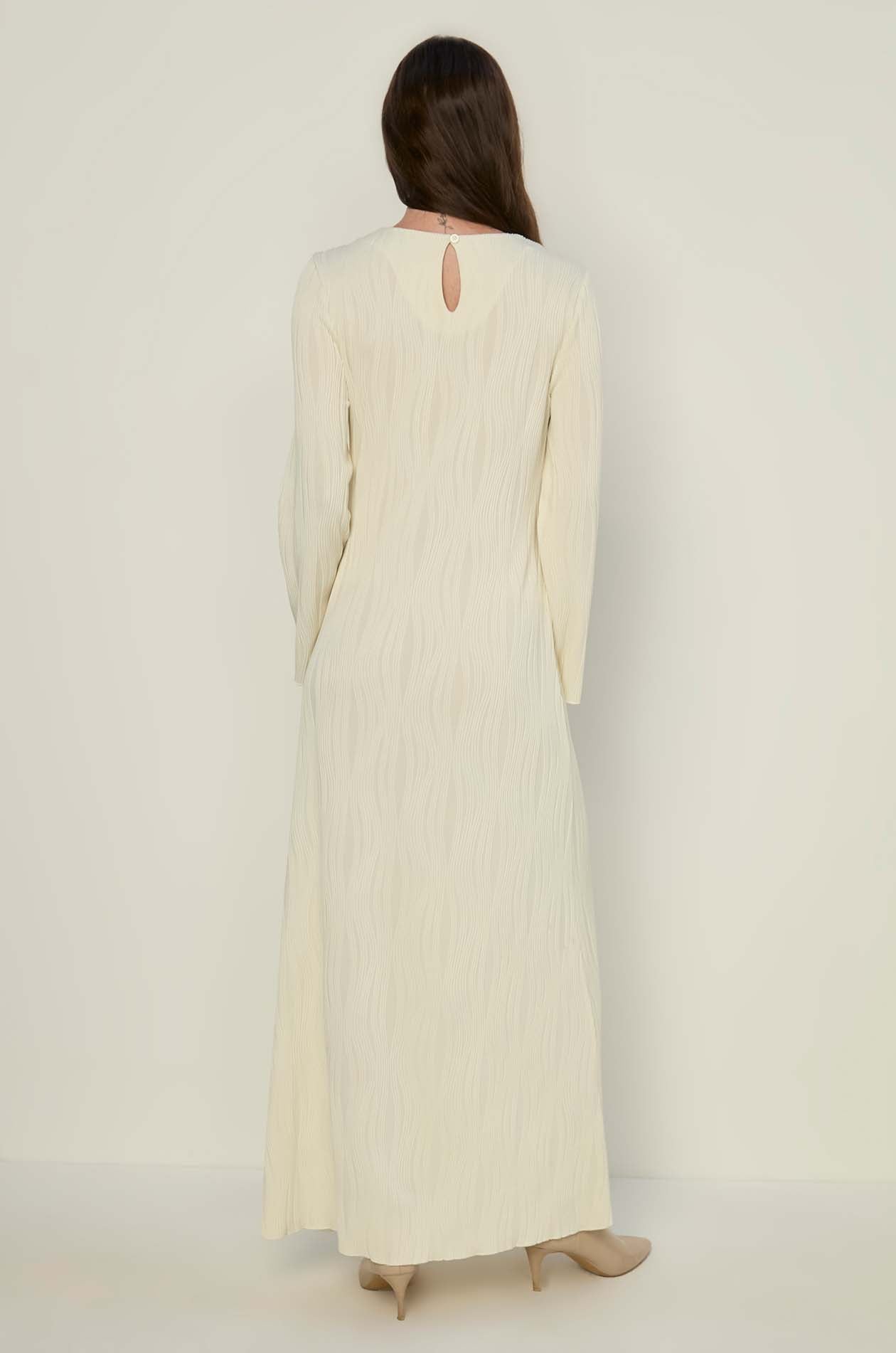 LONG SLEEVE PLEATED MAXI DRESS