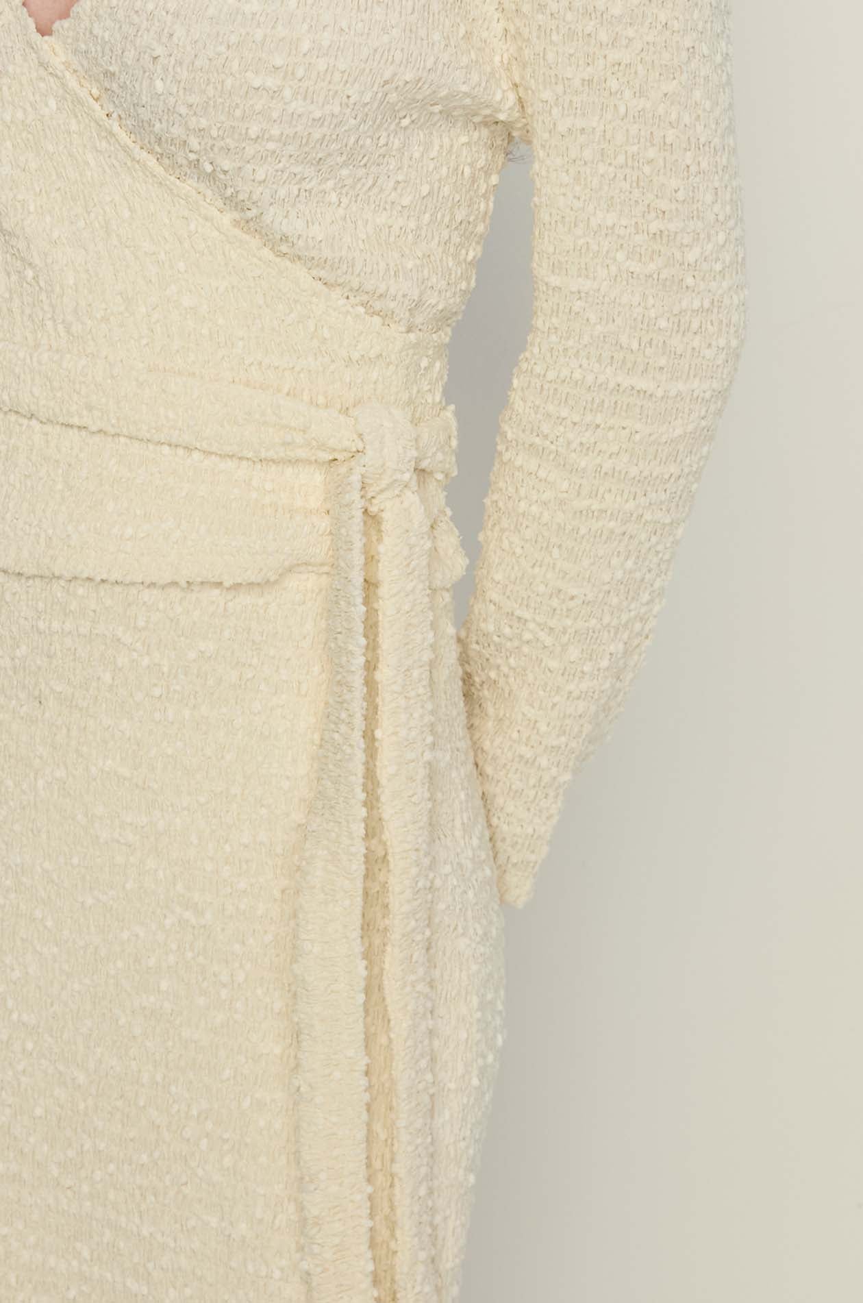 LONG SLEEVE WRAP TOP