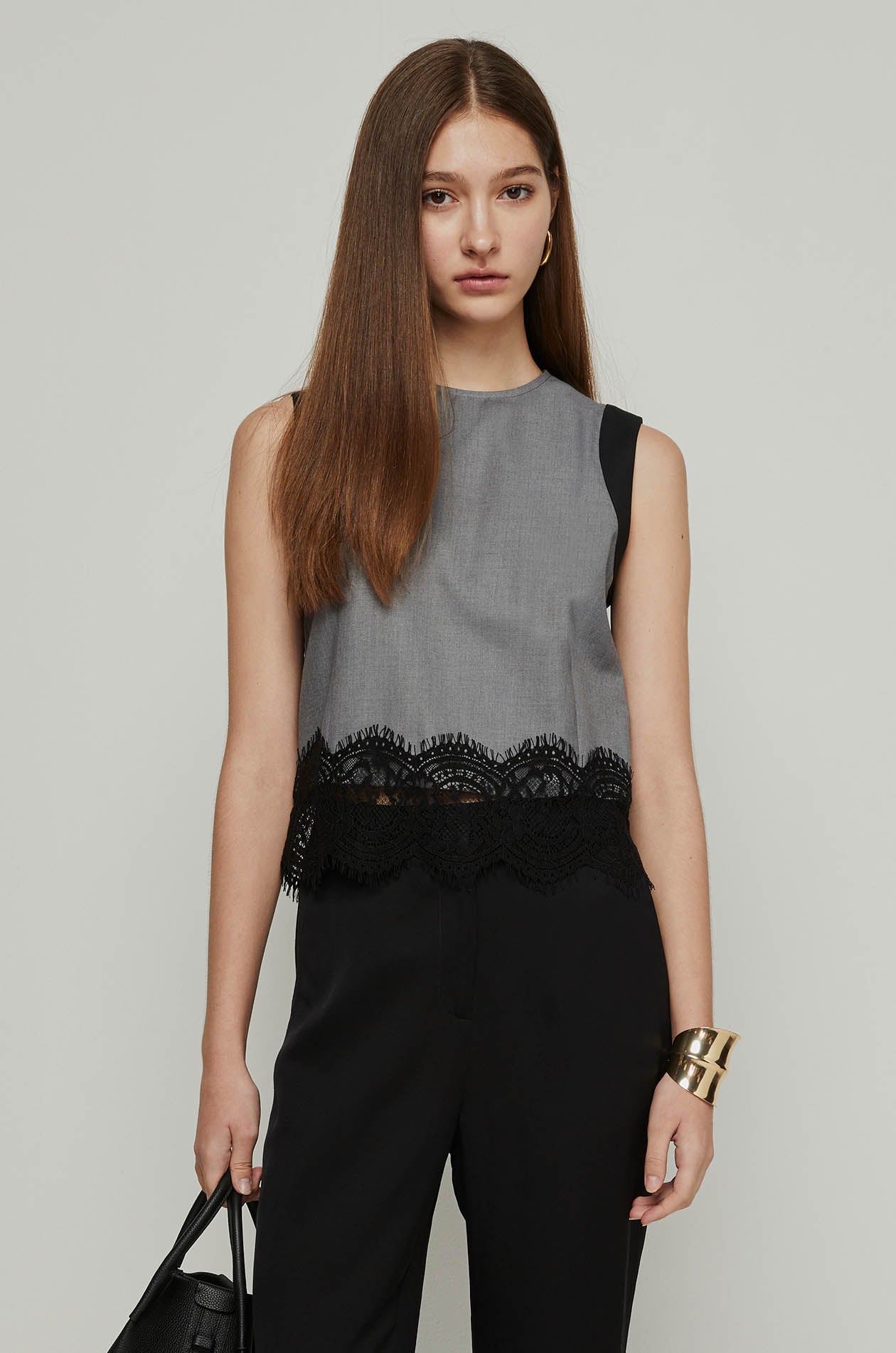 LACE HEM SLEEVELESS TOP