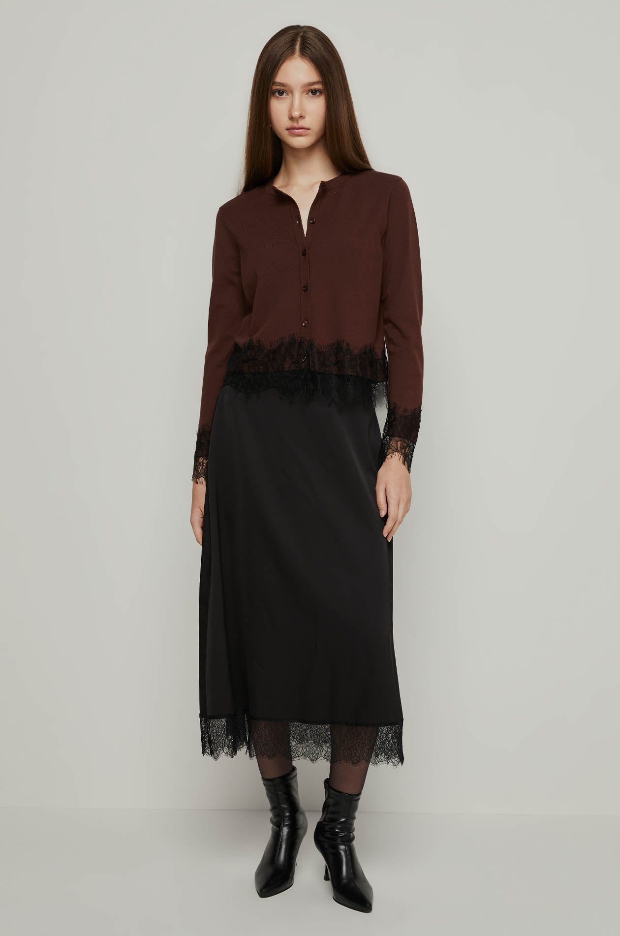 CROPPED CARDIGAN WITH LACE HEM