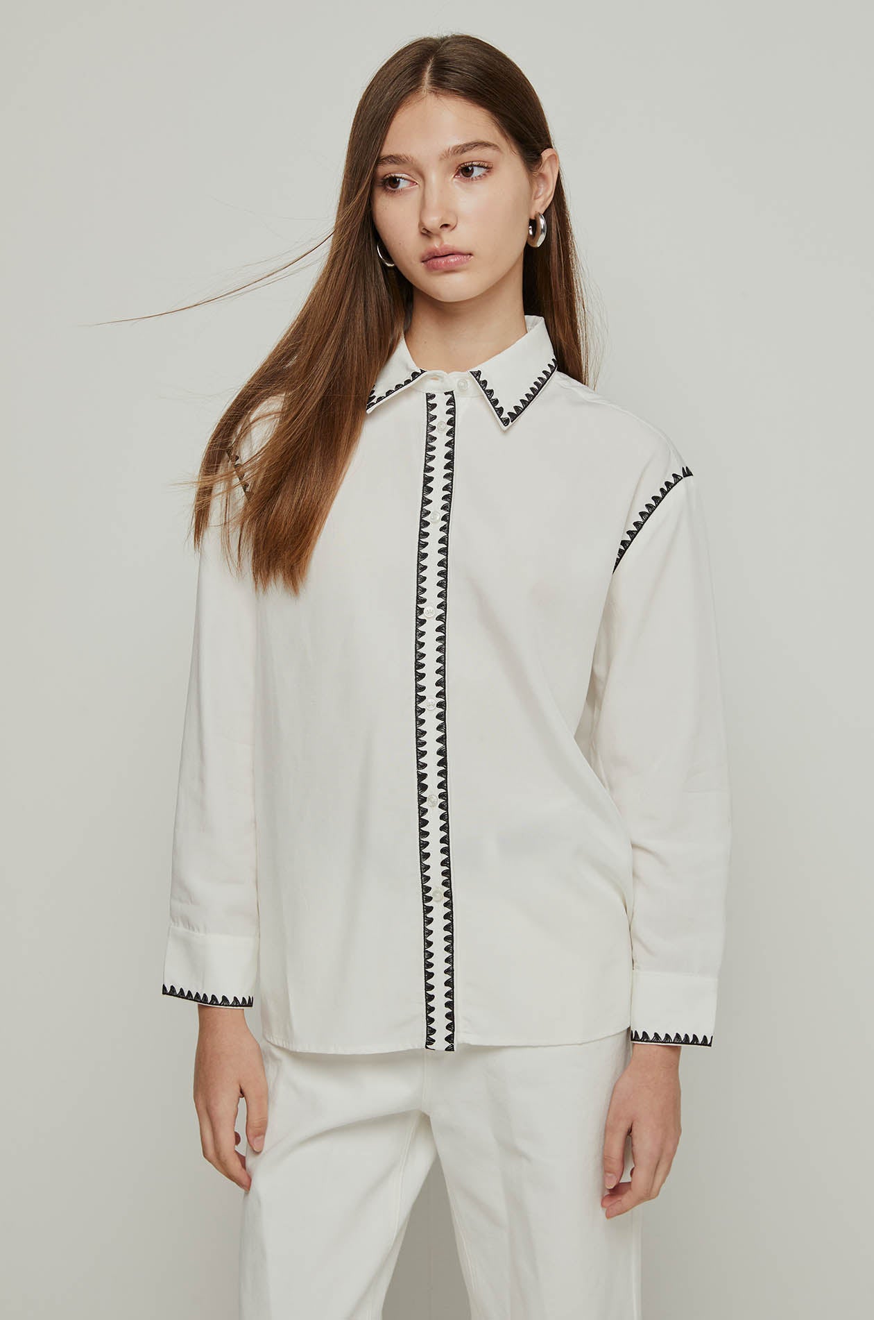CONTRAST STITCHING SHIRT