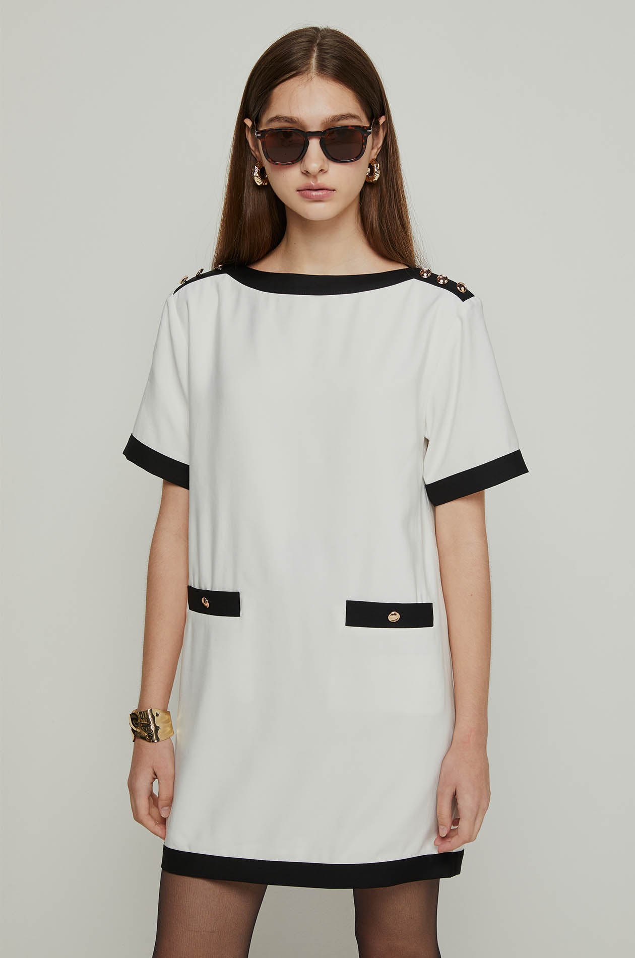 CONTRAST TRIM DRESS