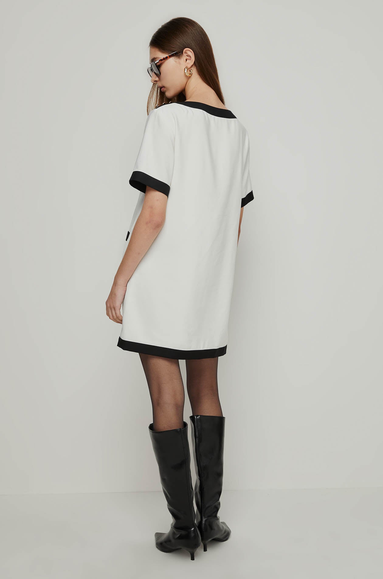 CONTRAST TRIM DRESS