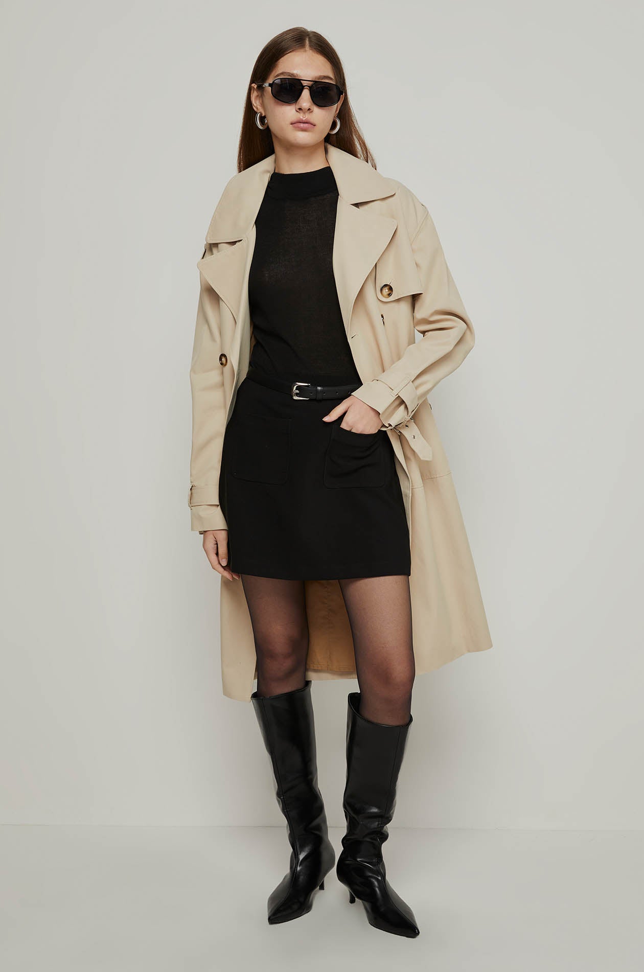 BLACK TURTLE NECK TOP