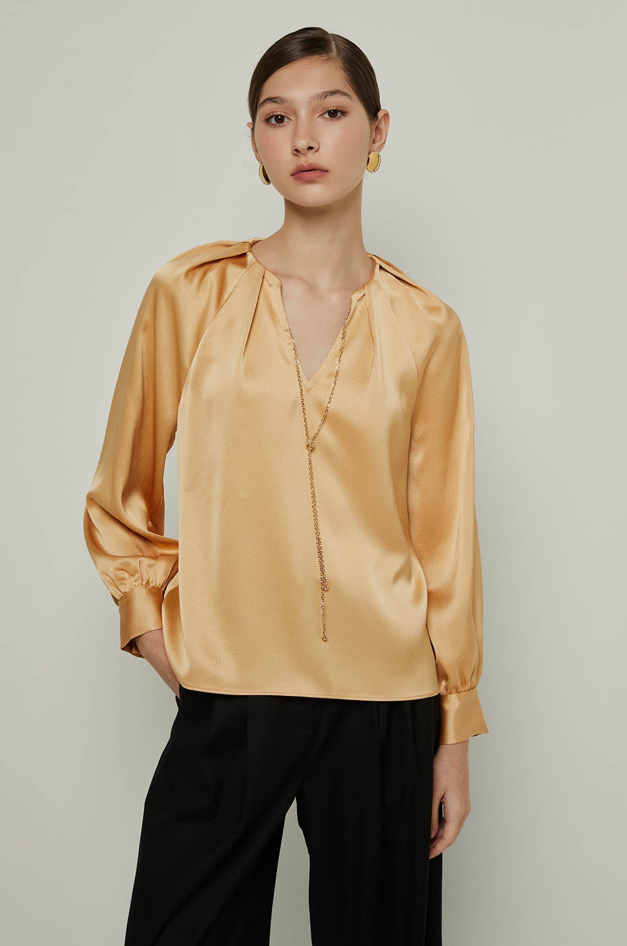 LONG SLEEVE TIE BLOUSE
