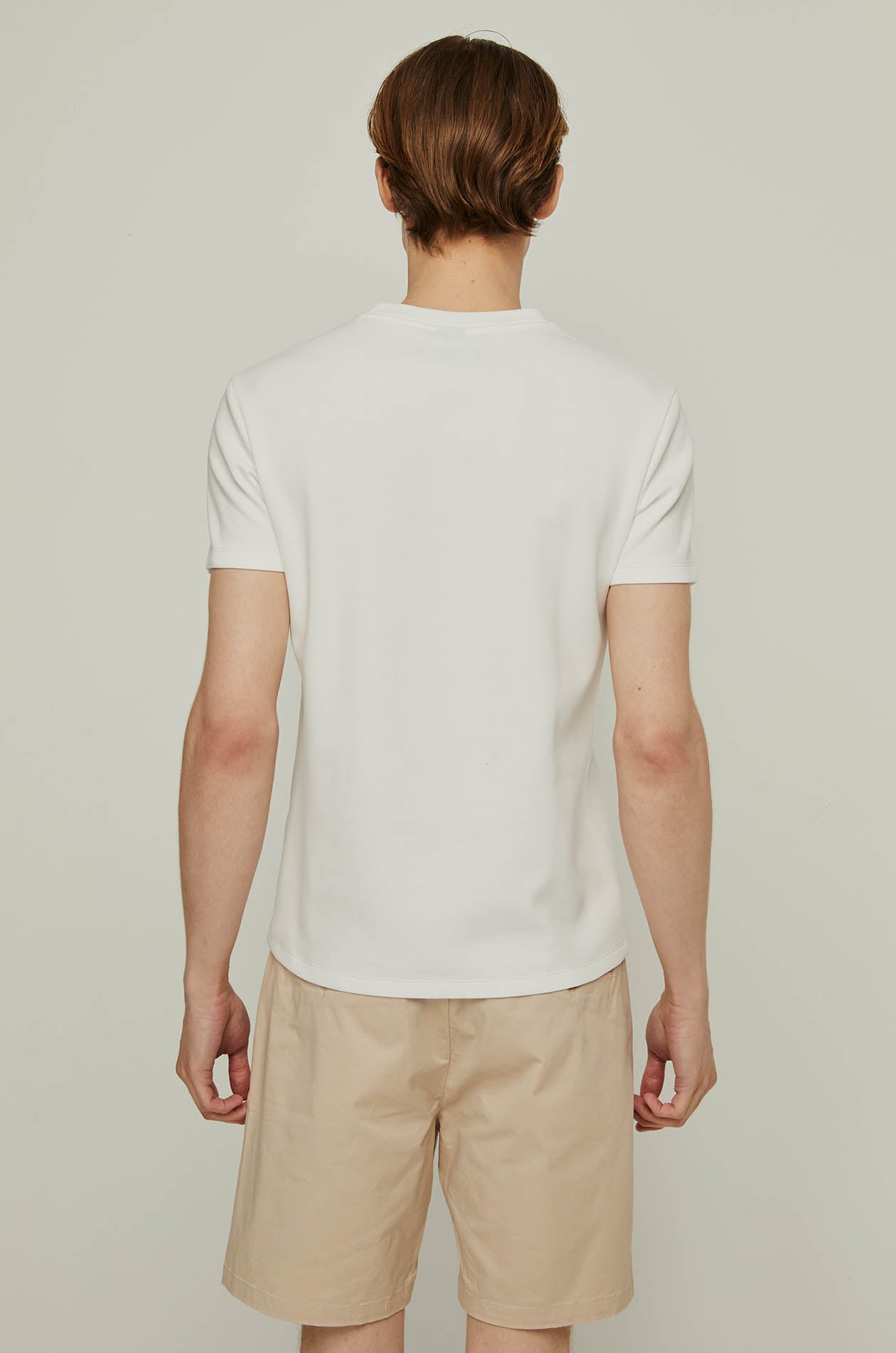 LOGO TYPO EMBORIDERED GRAPHIC TEE