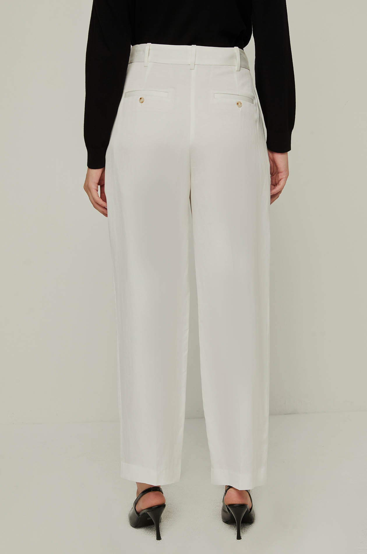WHITE WIDE-LEG PANTS