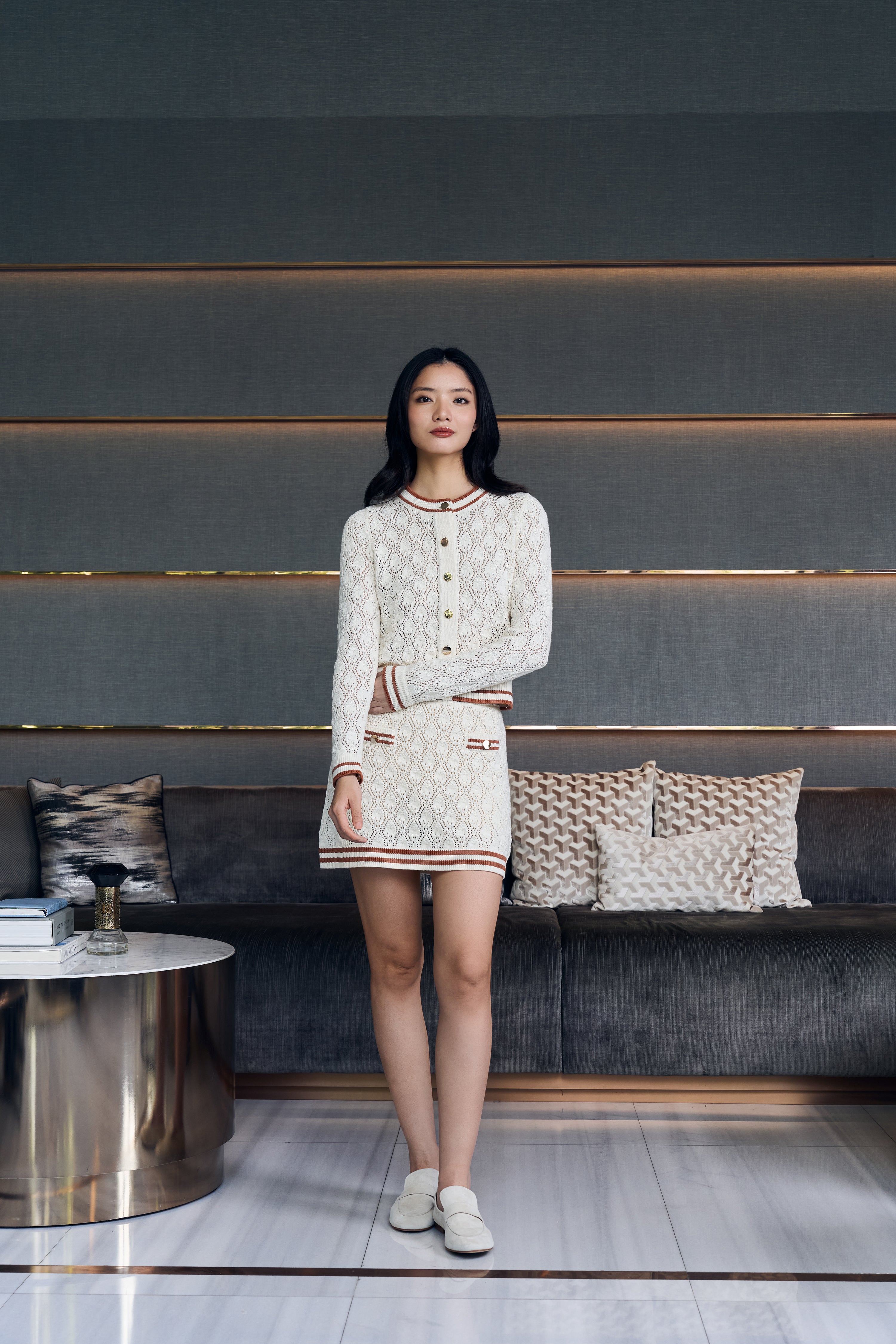 CONTRAST-TRIM LACE KNIT MINI SKIRT