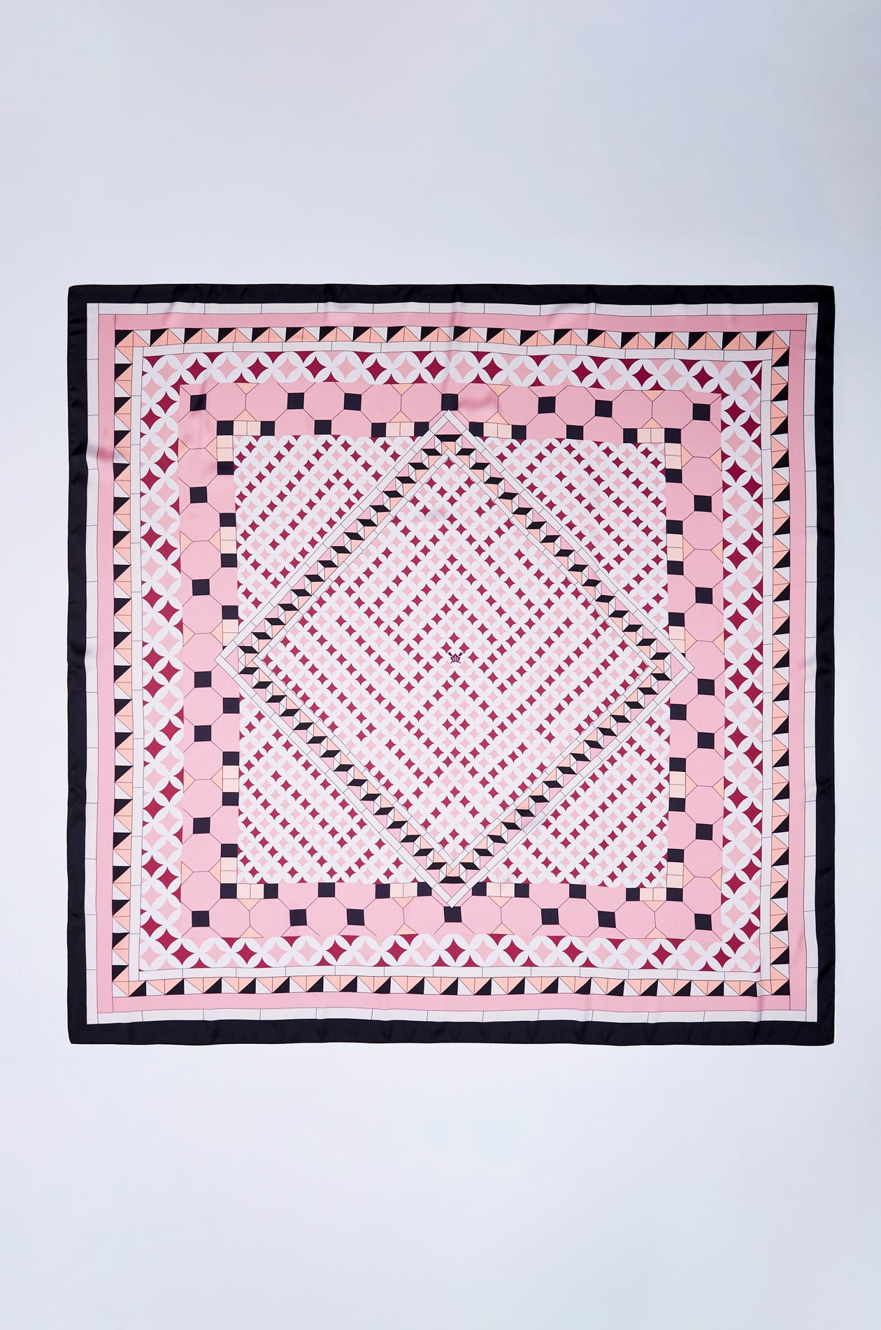 GEOMETRIC PRINT SCARF