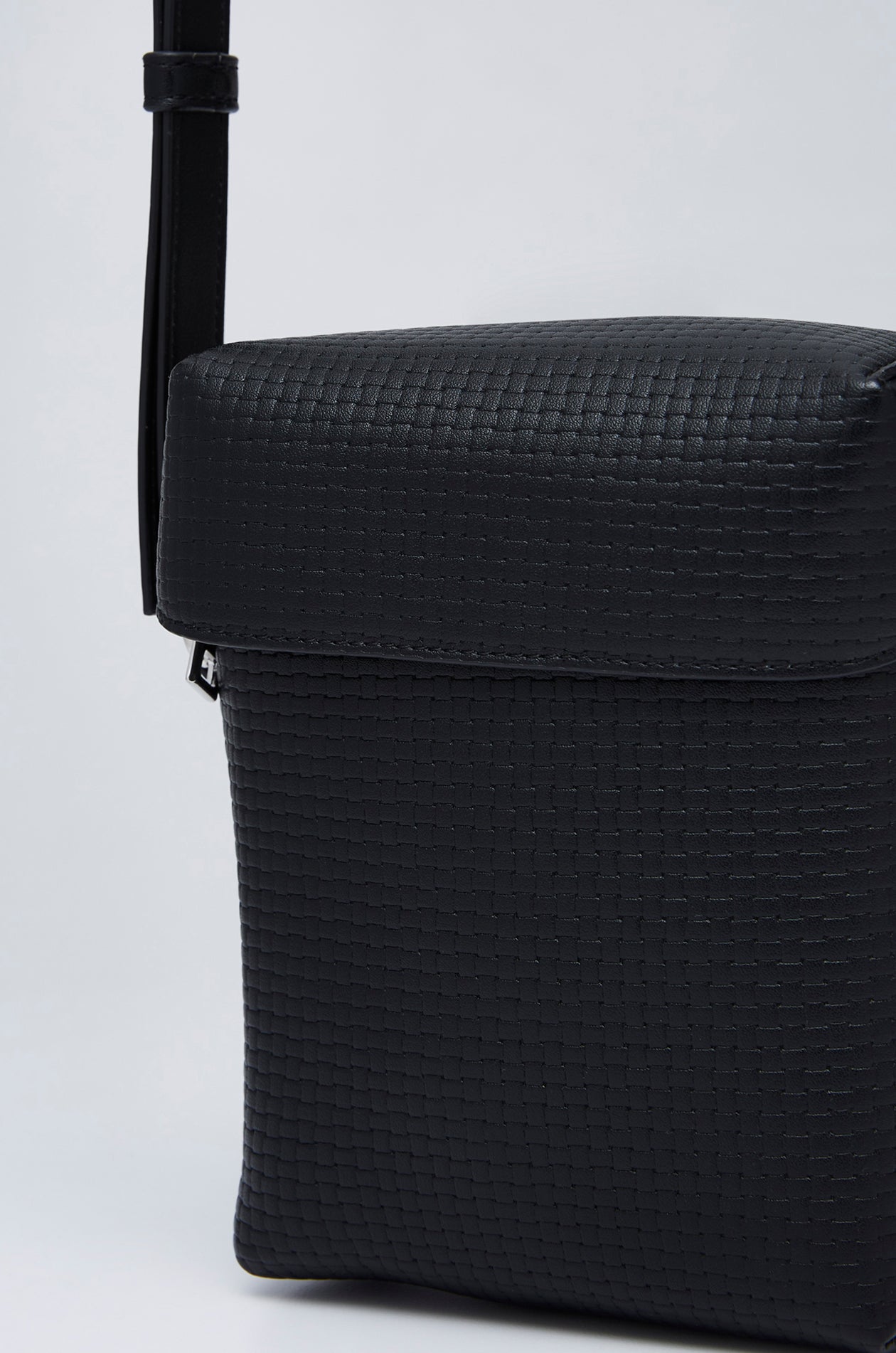 TEXTURE MOBILE CROSSBODY BAG