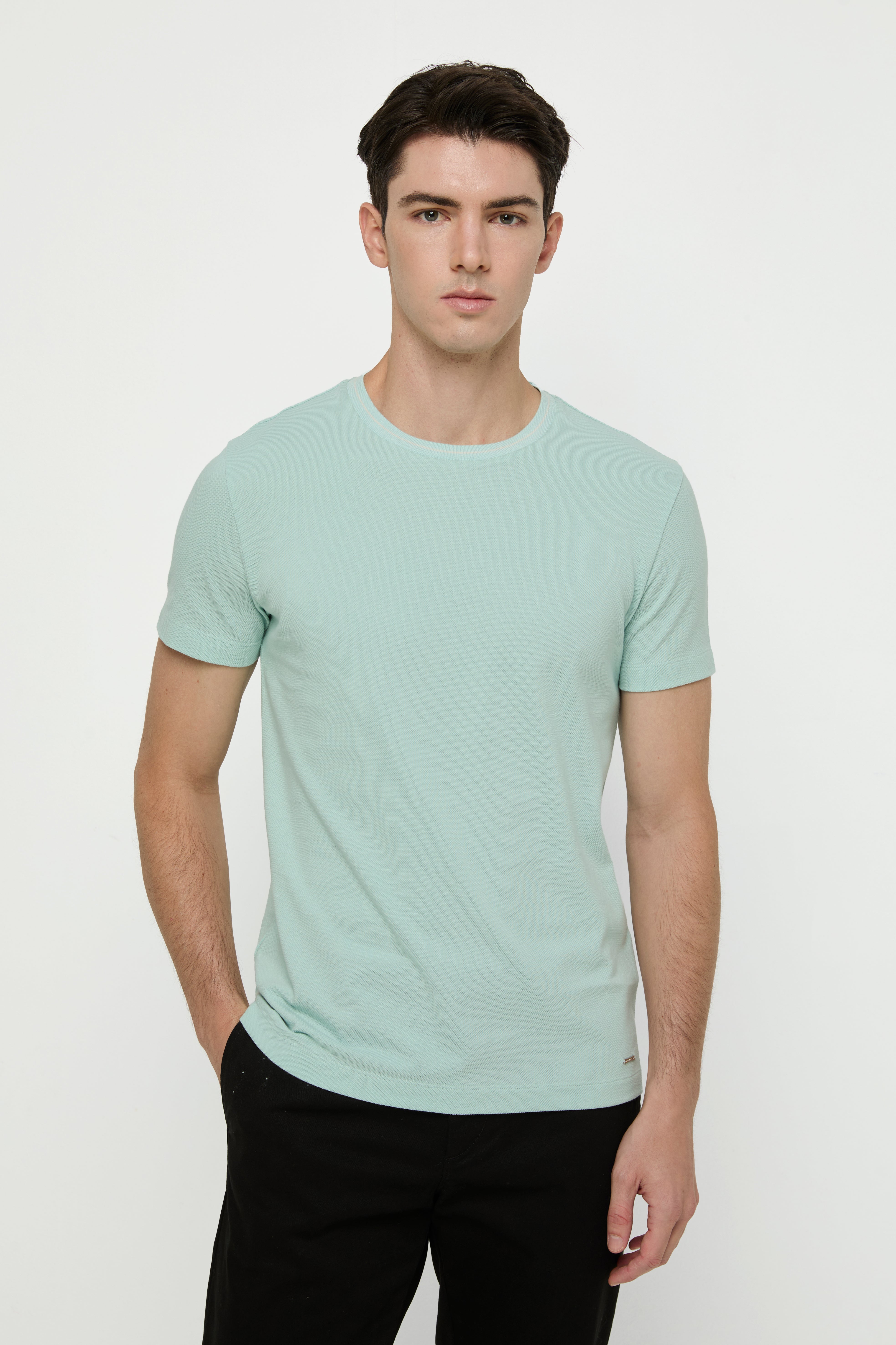 PIQUE ROUND NECK T-SHIRTS