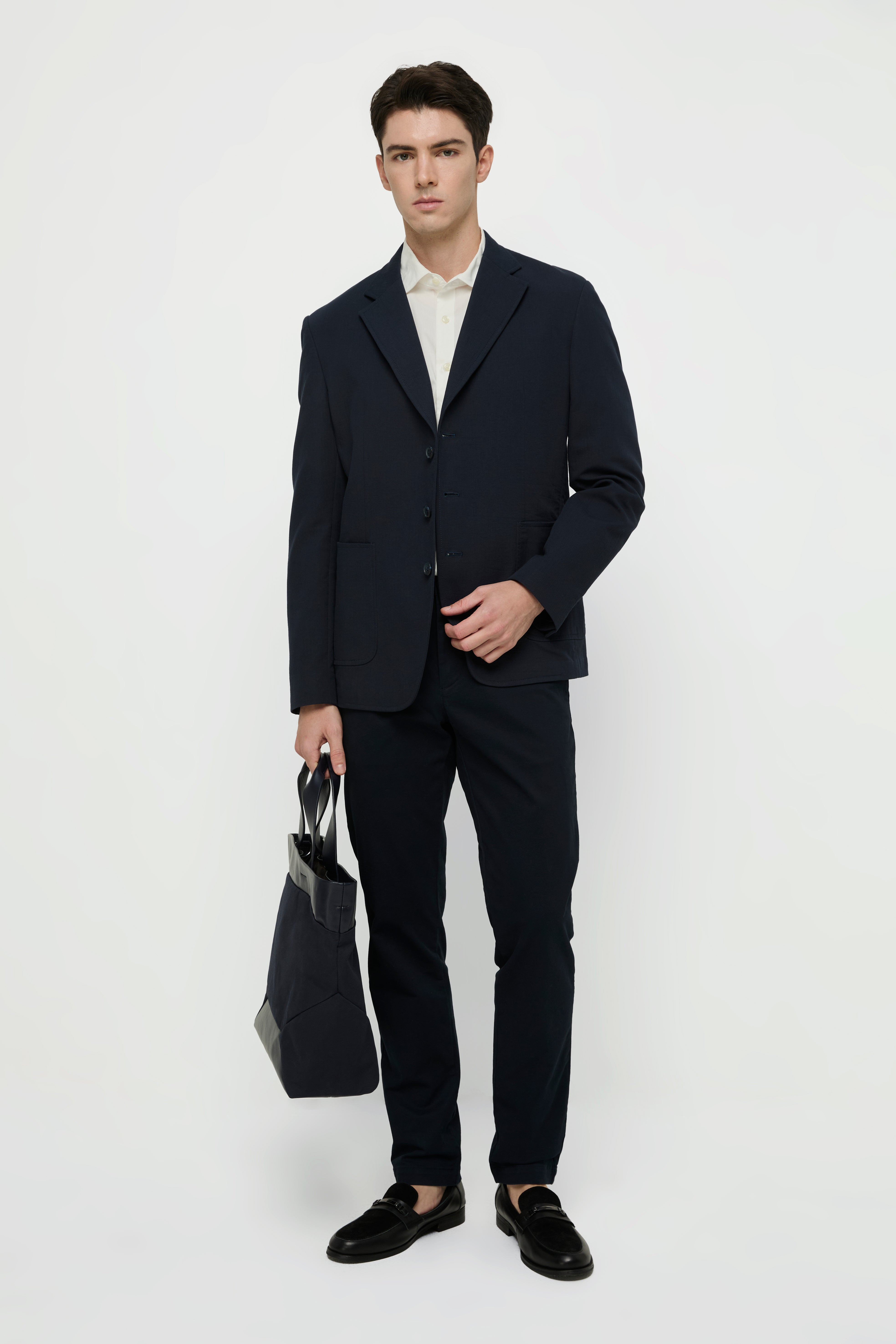CLASSIC CREPE BLAZER