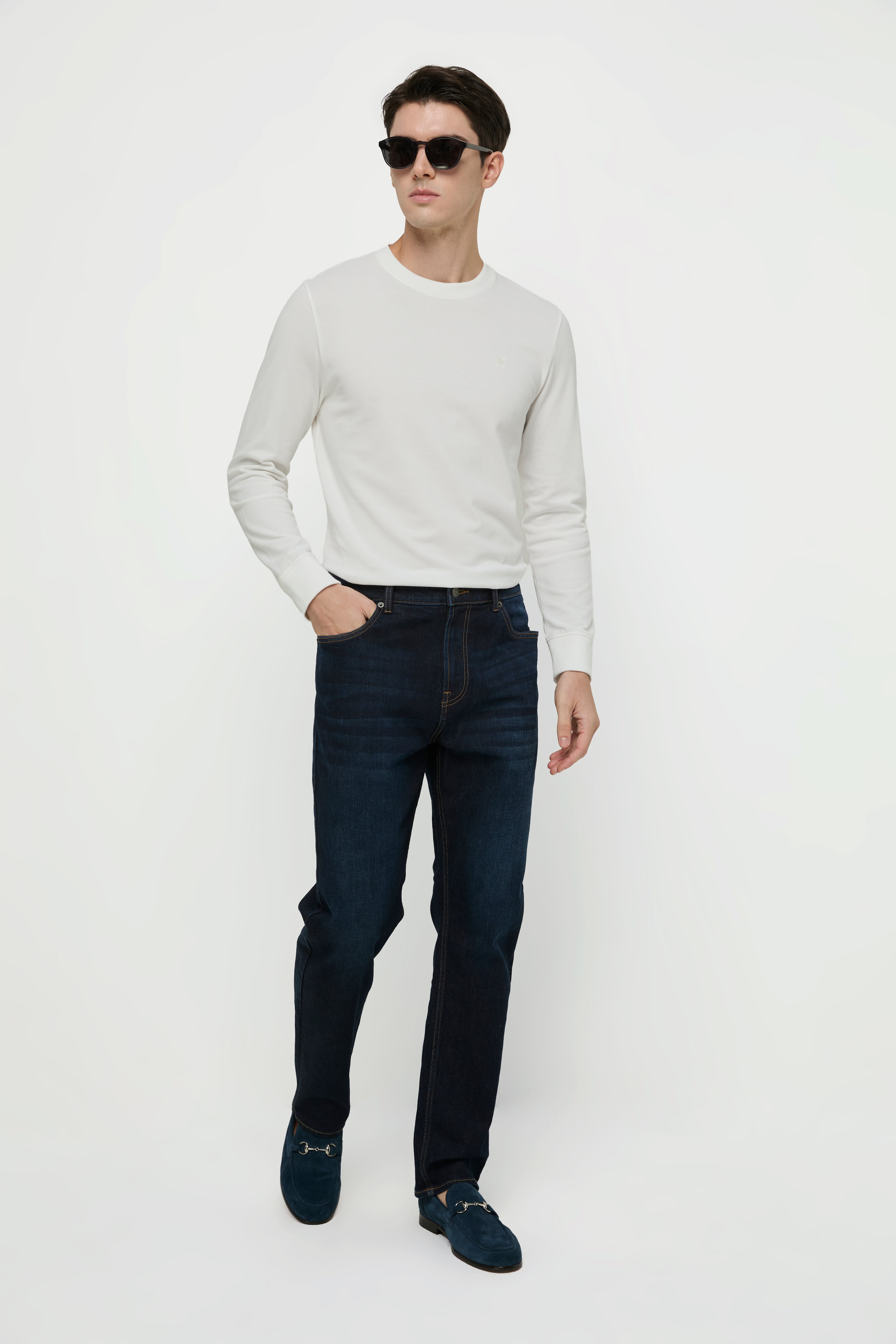 NAVY REGULAR-FIT JEANS