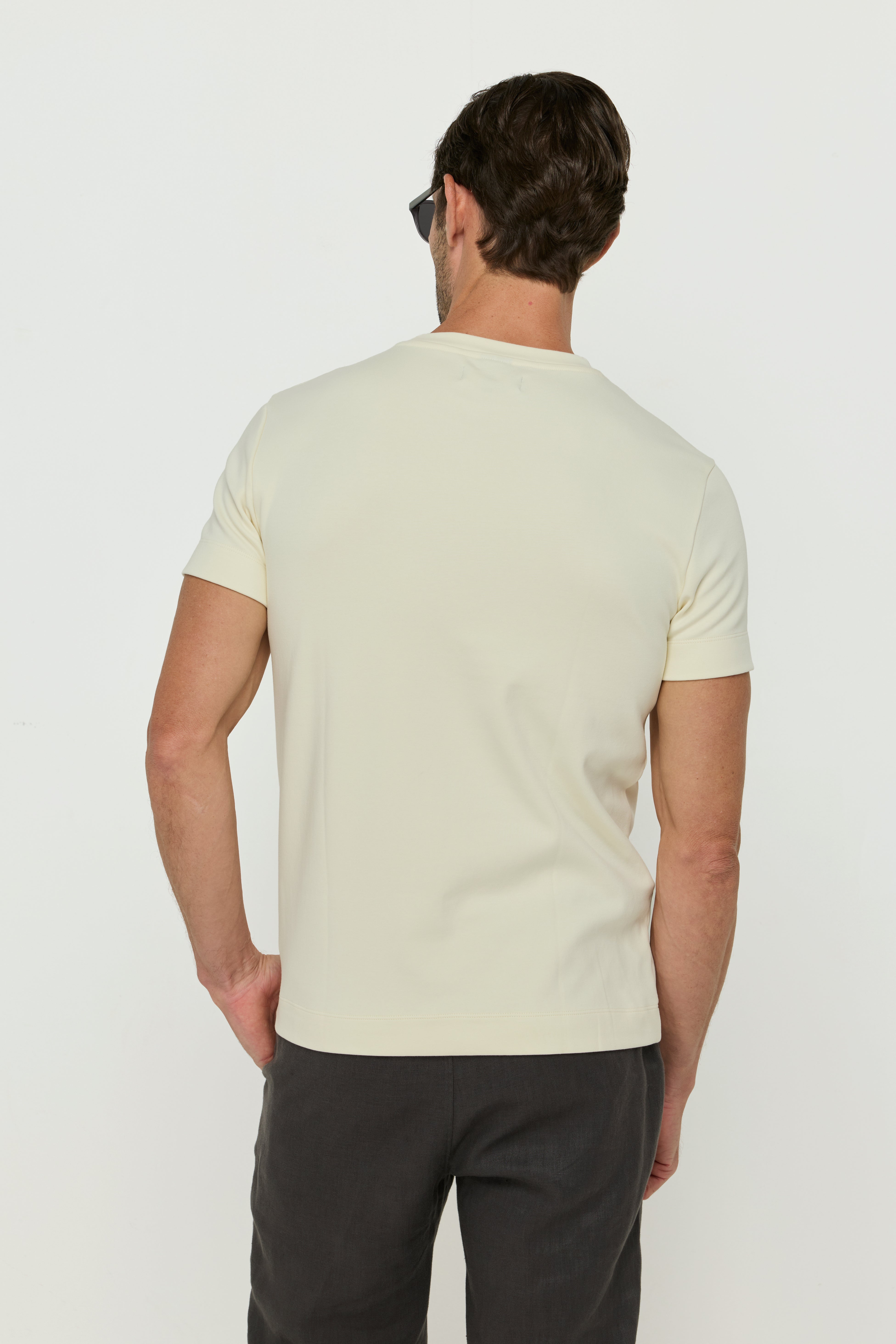 เสื้อยืดคอกลมผ้าฝ้าย