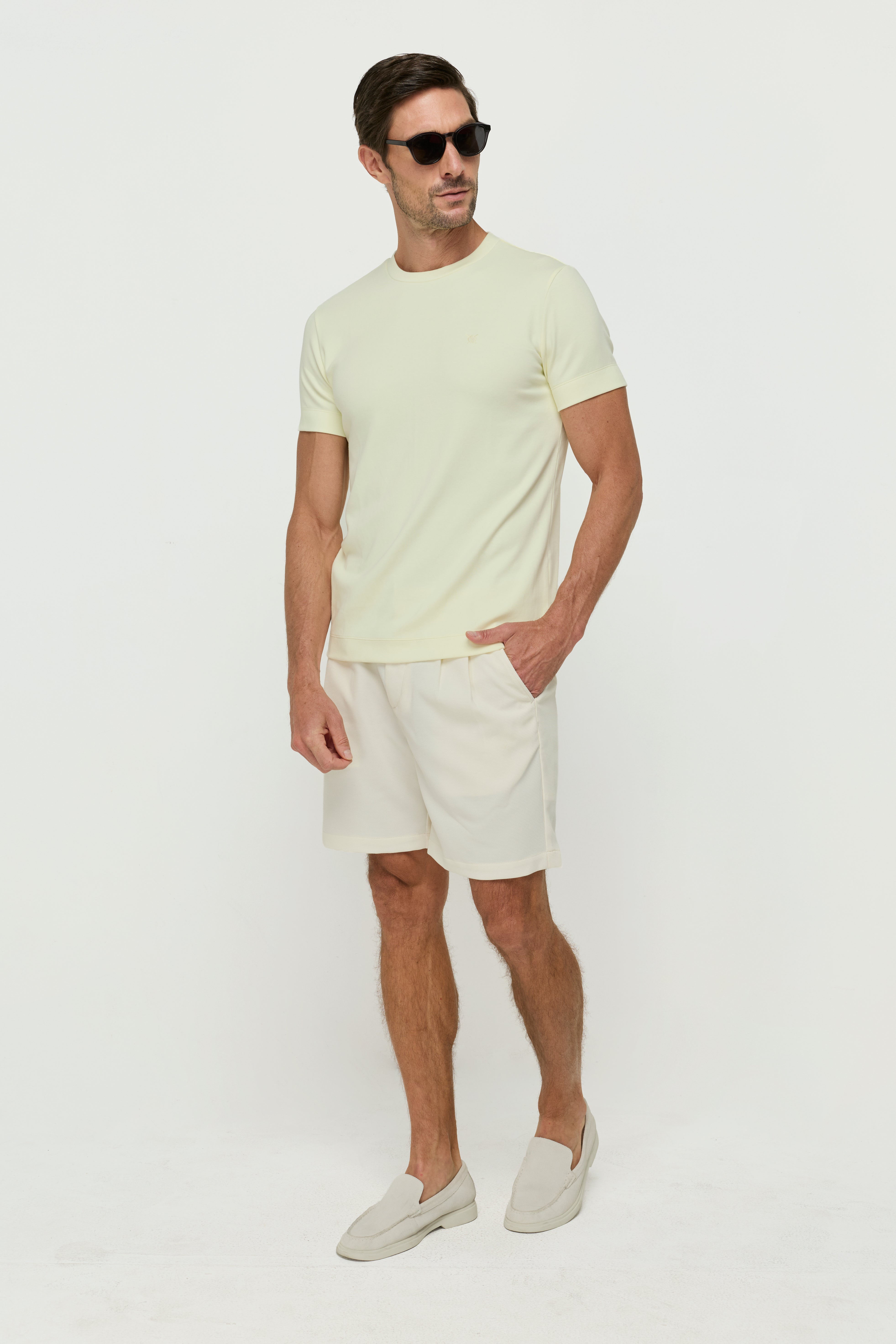 เสื้อยืดคอกลมผ้าฝ้าย